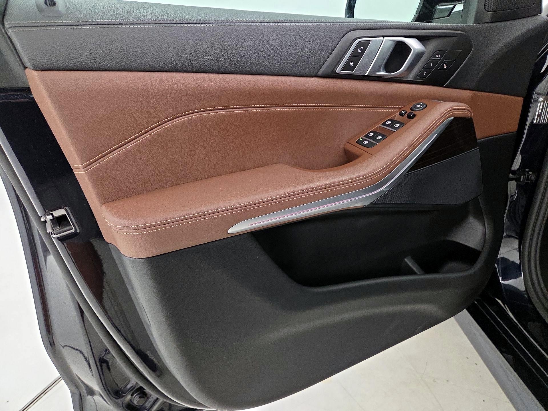 Thumbnail: 2021 BMW X5 - 12