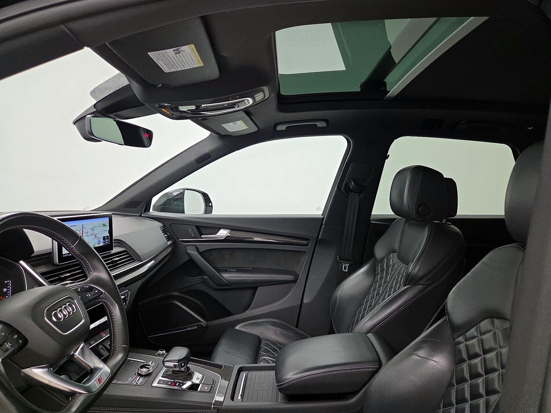 Thumbnail: 2020 Audi SQ5 - 20