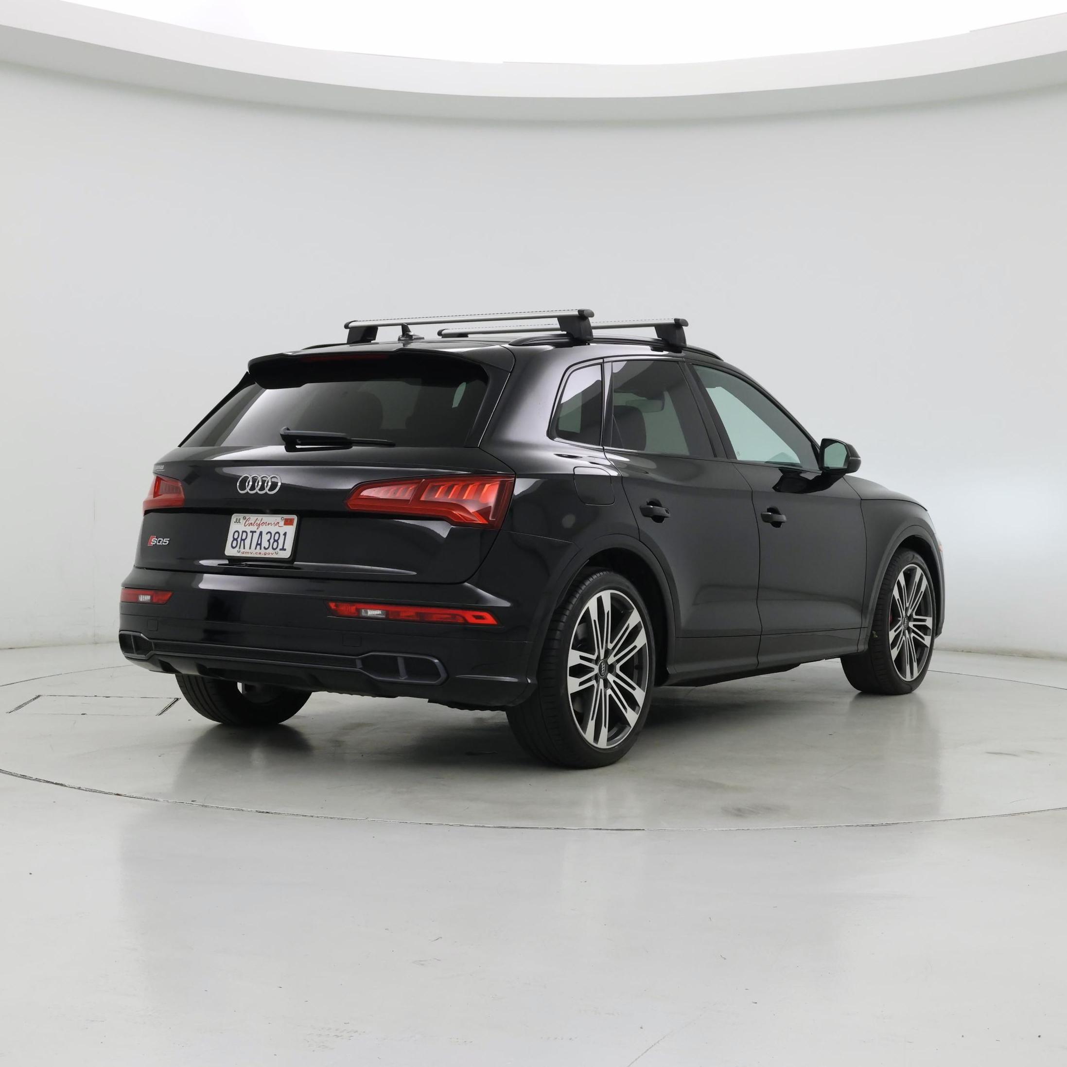 Thumbnail: 2020 Audi SQ5 - 8