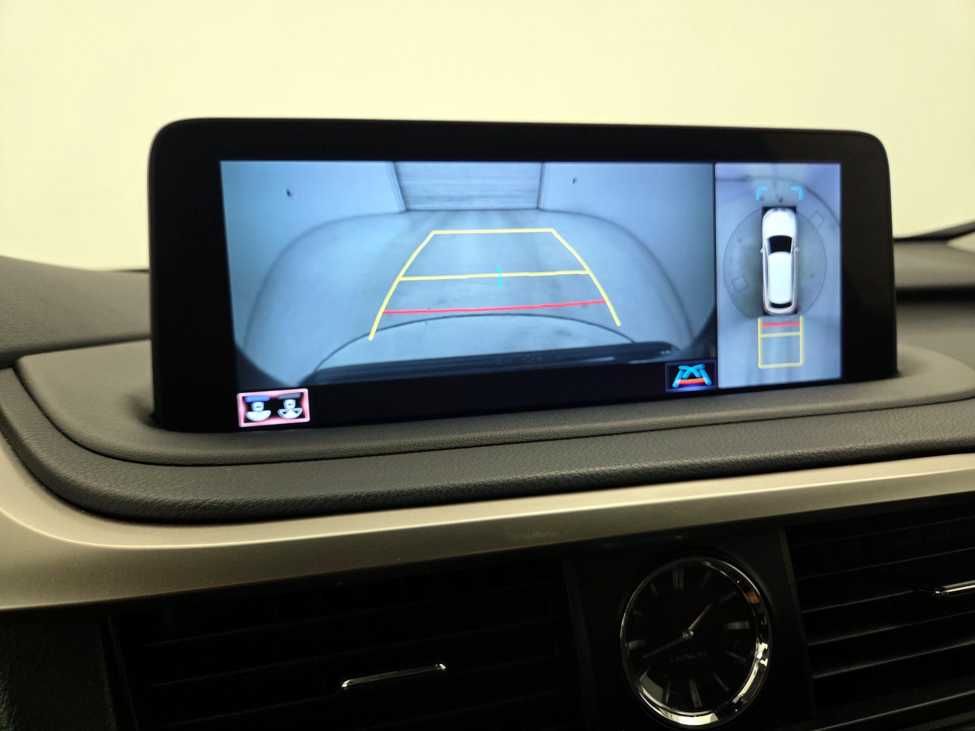 Thumbnail: 2021 Lexus RX - 15