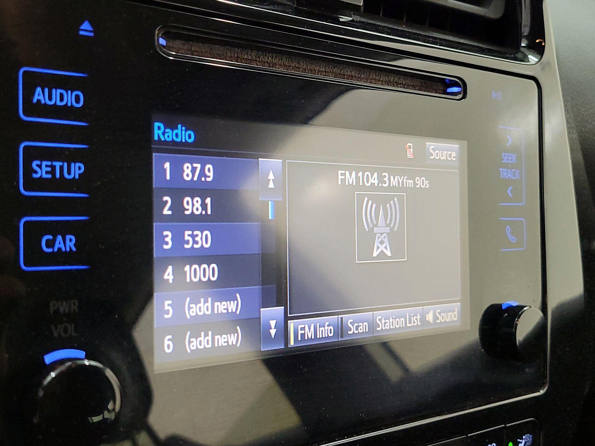 Thumbnail: 2019 Toyota Prius - 15