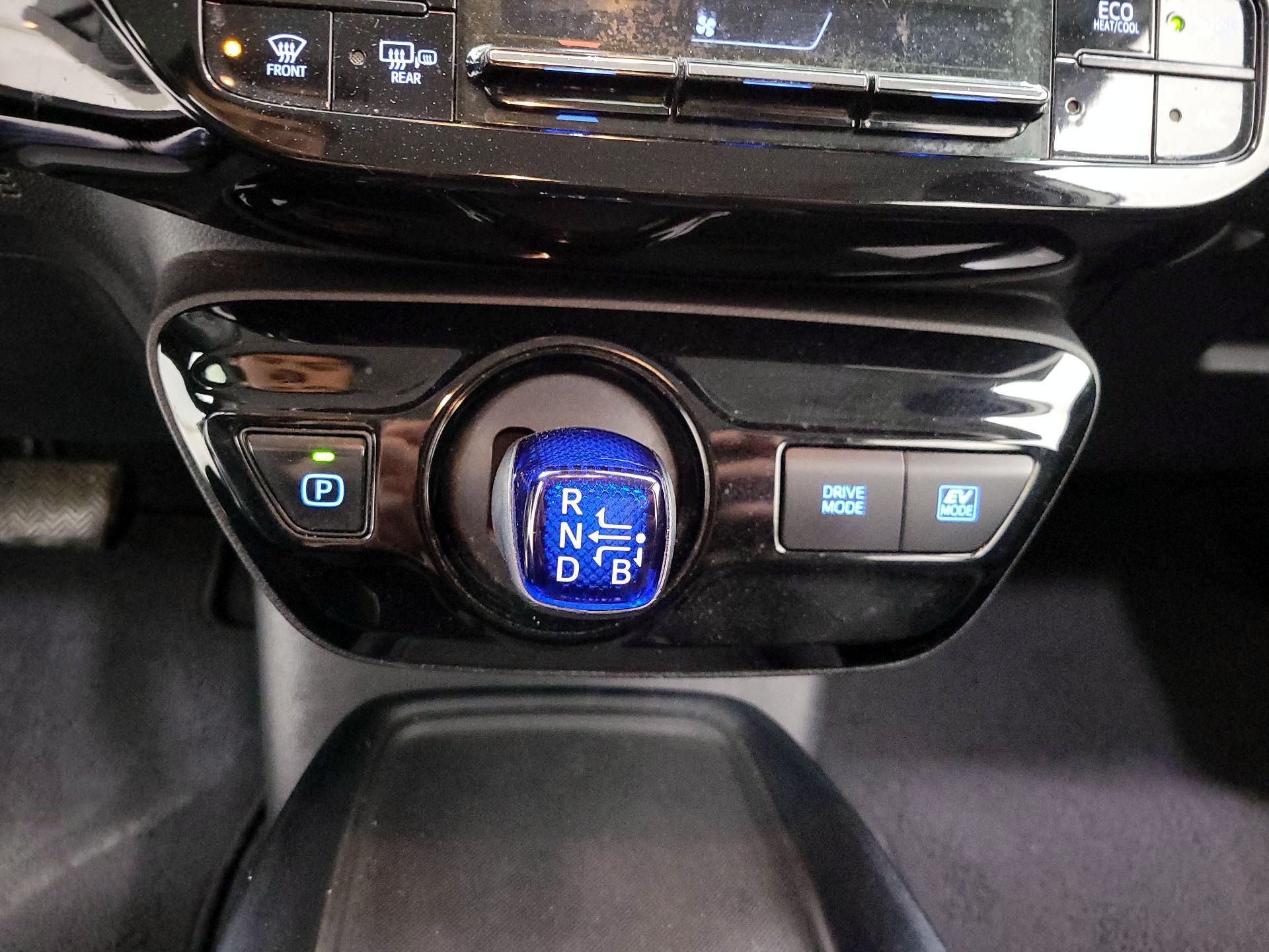 Thumbnail: 2019 Toyota Prius - 17