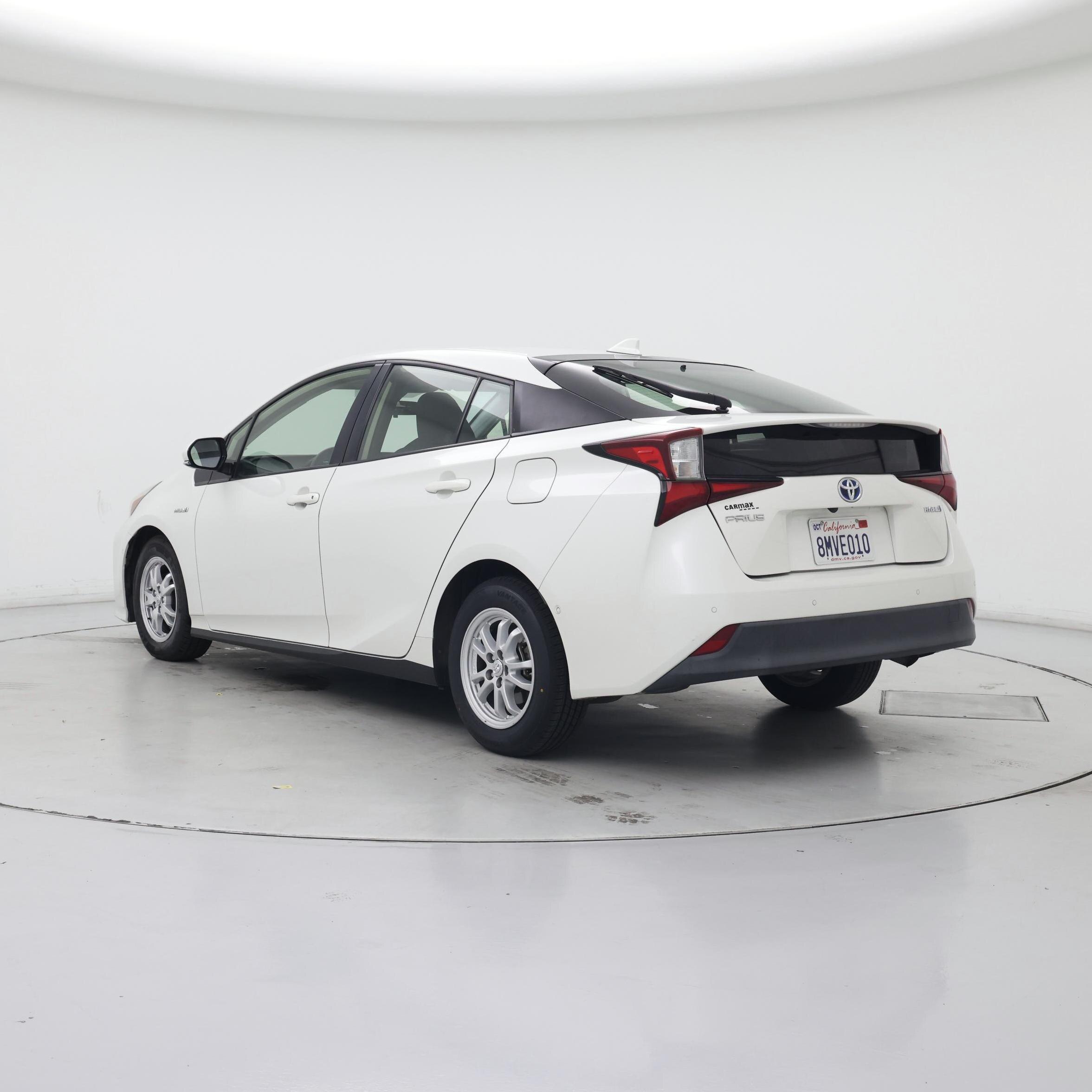 Thumbnail: 2019 Toyota Prius - 2