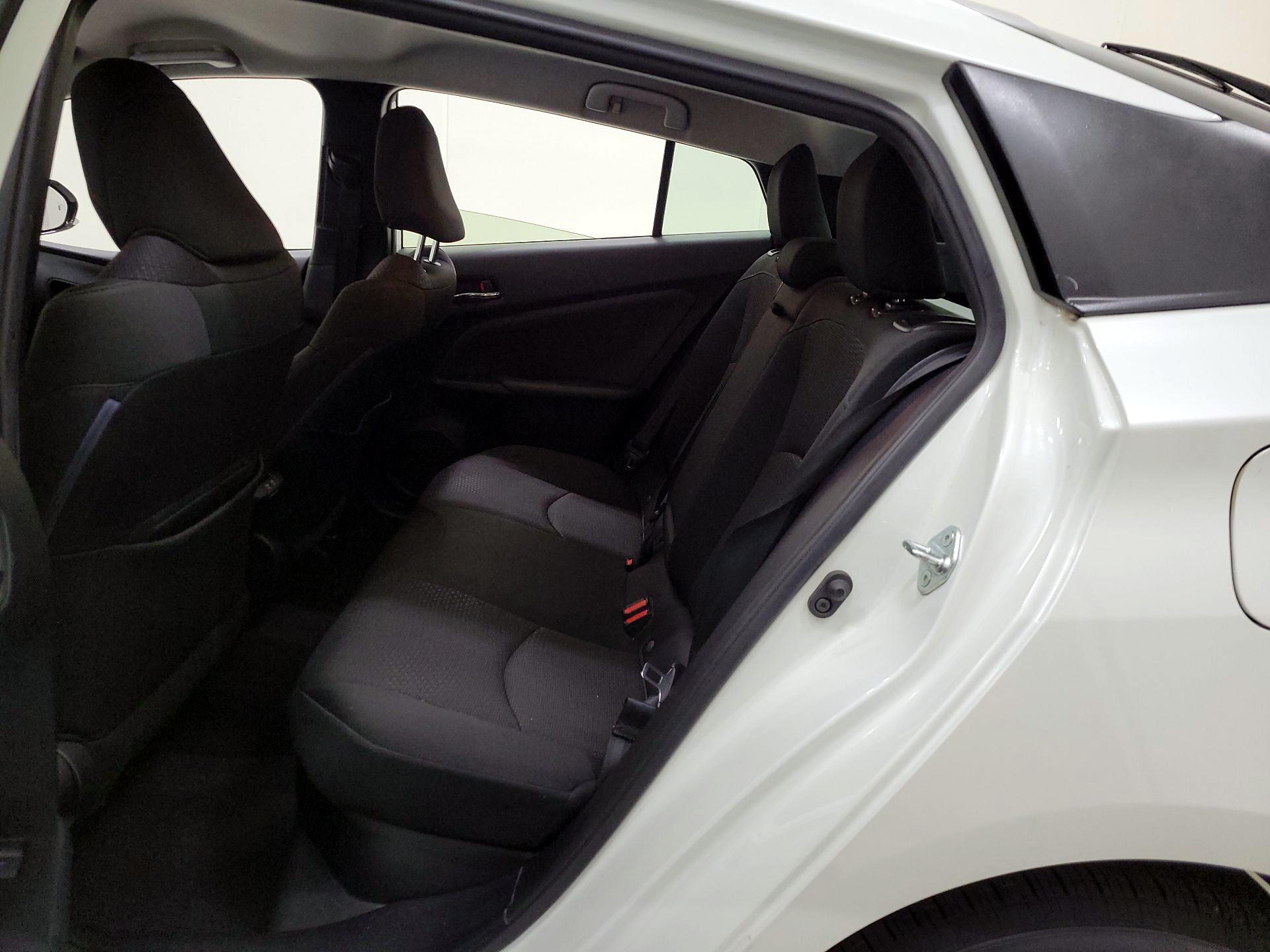 Thumbnail: 2019 Toyota Prius - 19