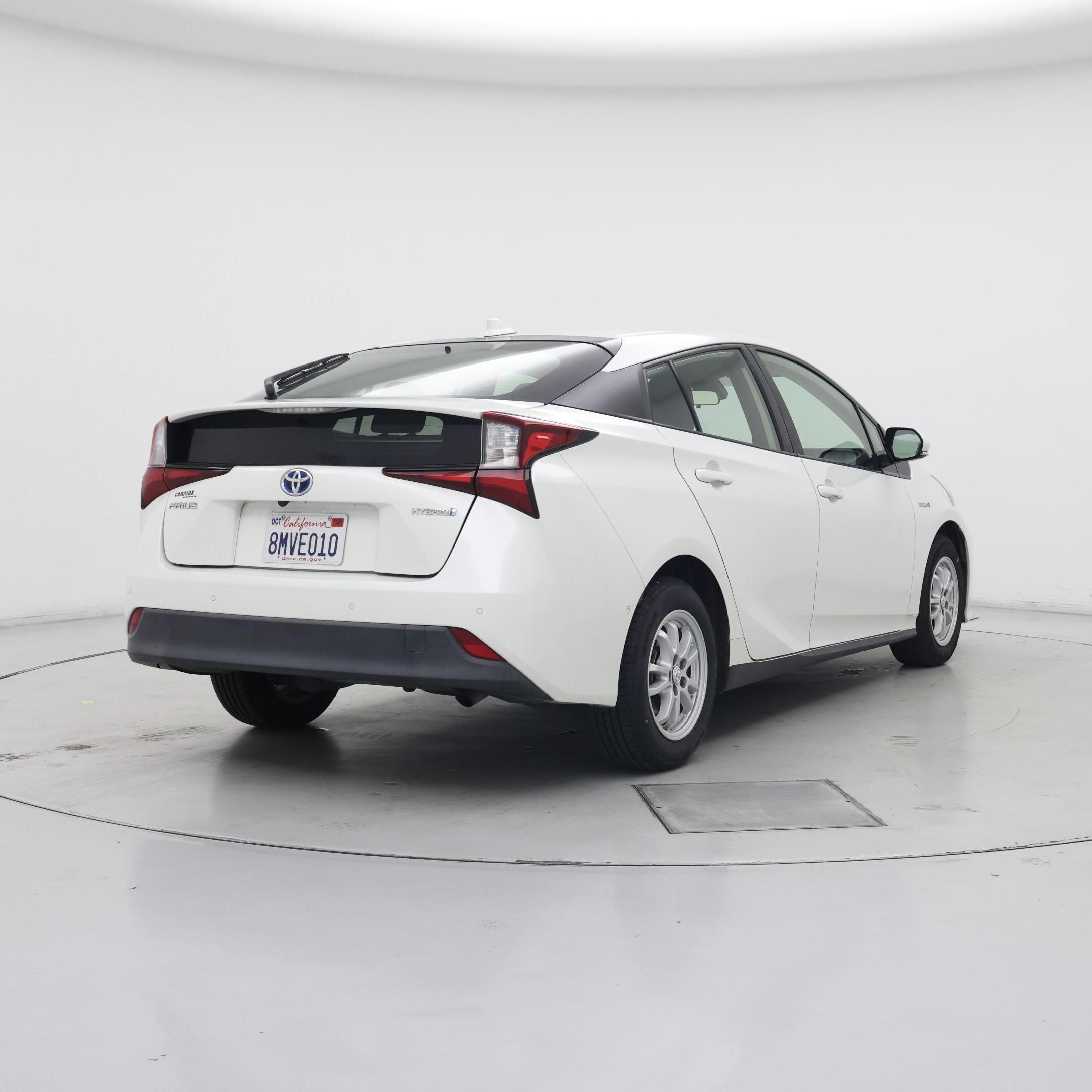 Thumbnail: 2019 Toyota Prius - 8