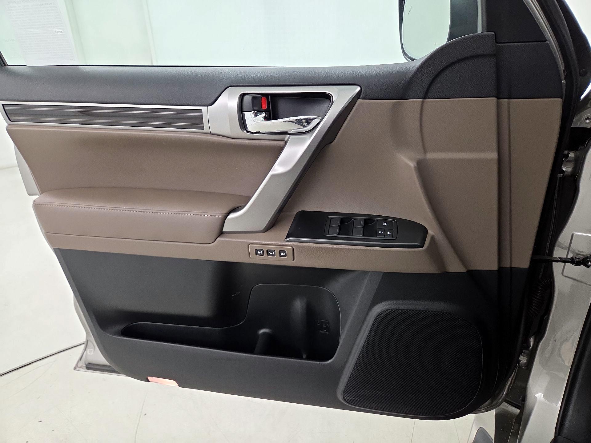 Thumbnail: 2023 Lexus GX - 12