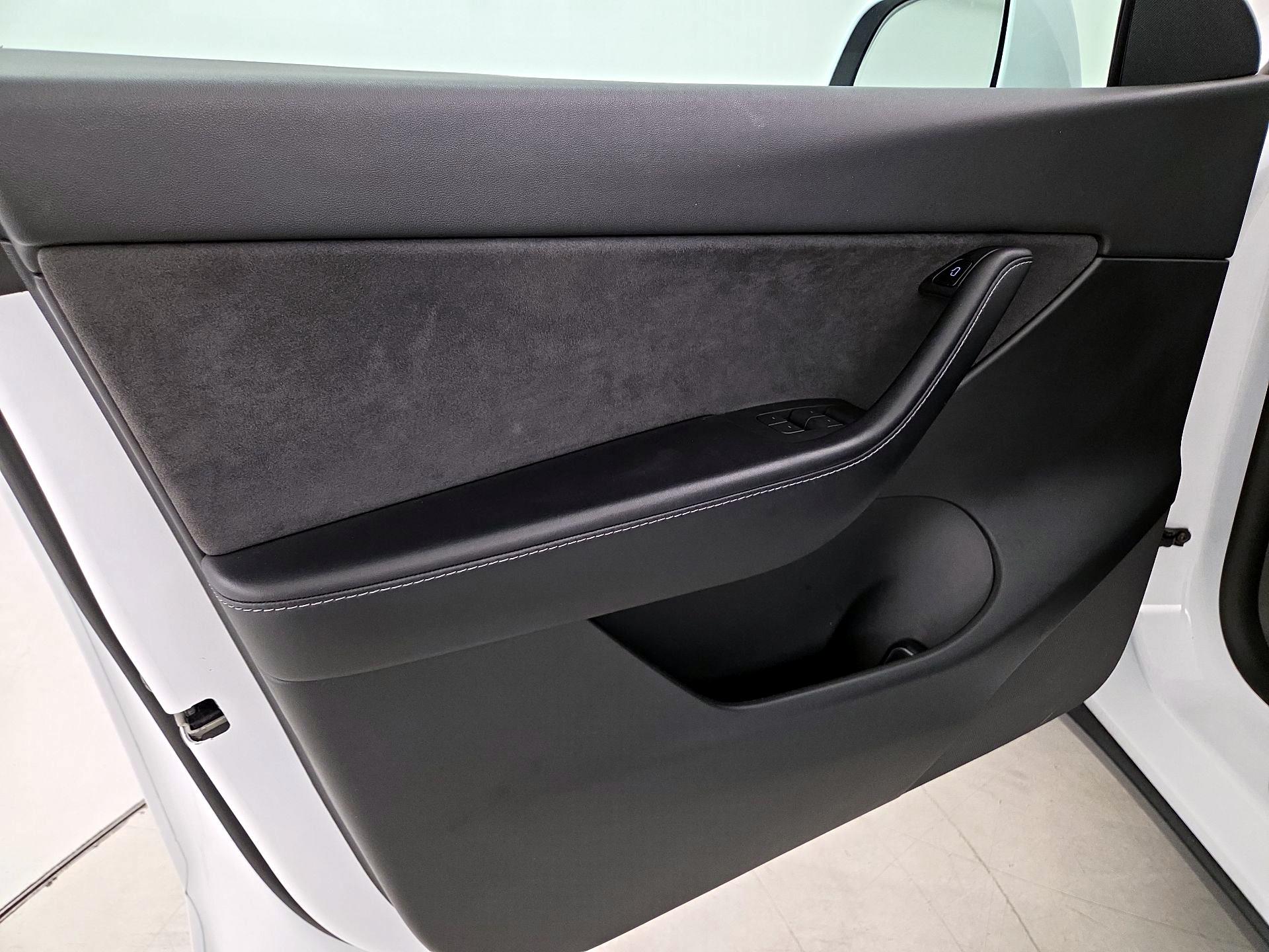 Thumbnail: 2021 Tesla Model Y - 12