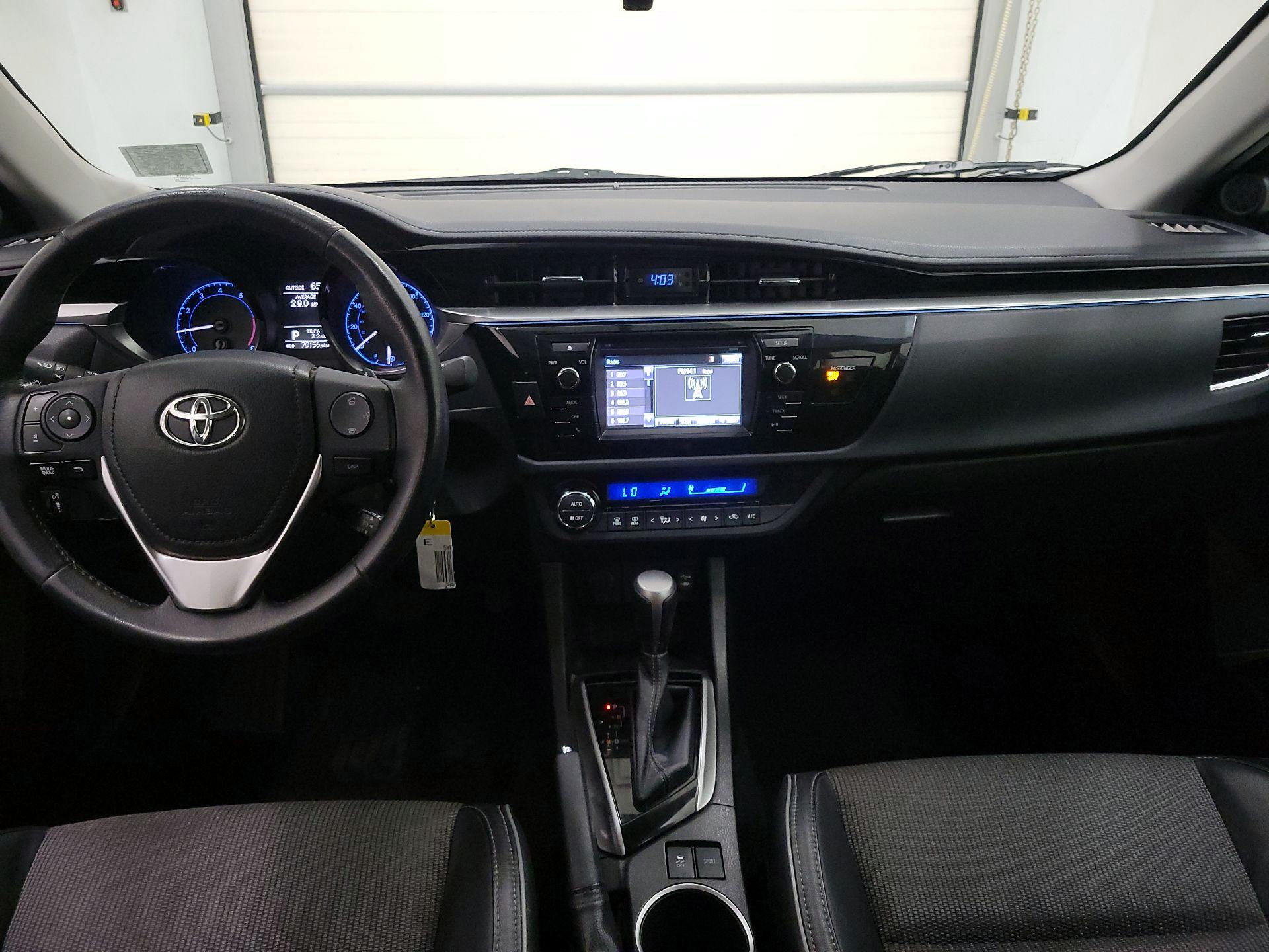 Thumbnail: 2015 Toyota Corolla - 9