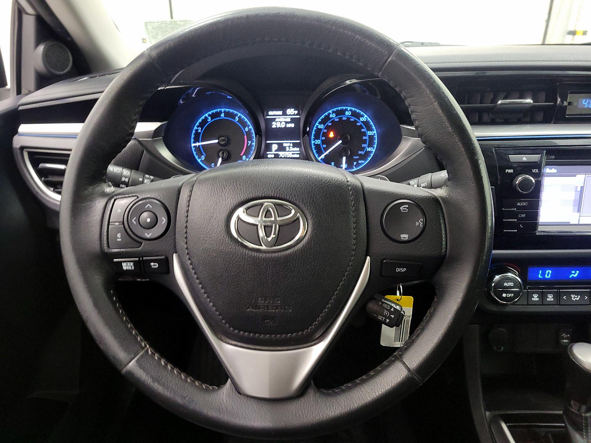 Thumbnail: 2015 Toyota Corolla - 10