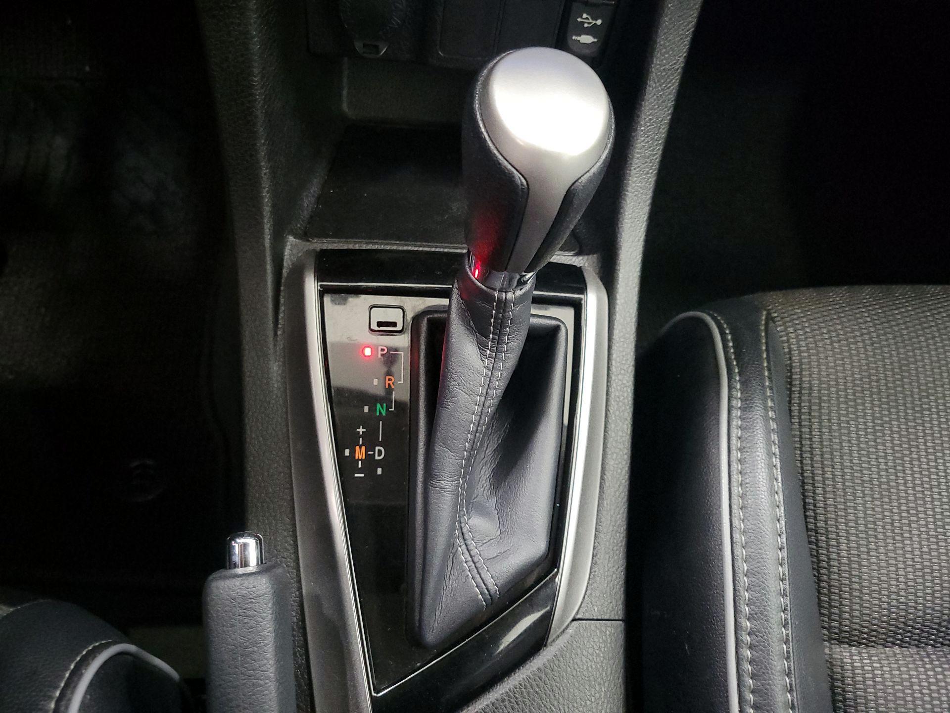 Thumbnail: 2015 Toyota Corolla - 17