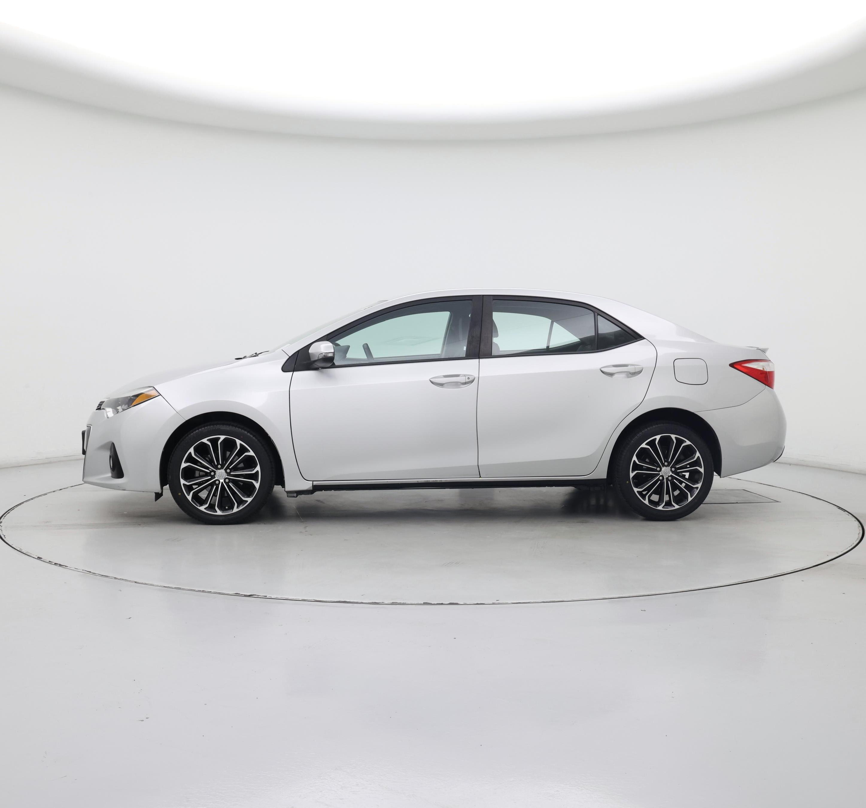 Thumbnail: 2015 Toyota Corolla - 3