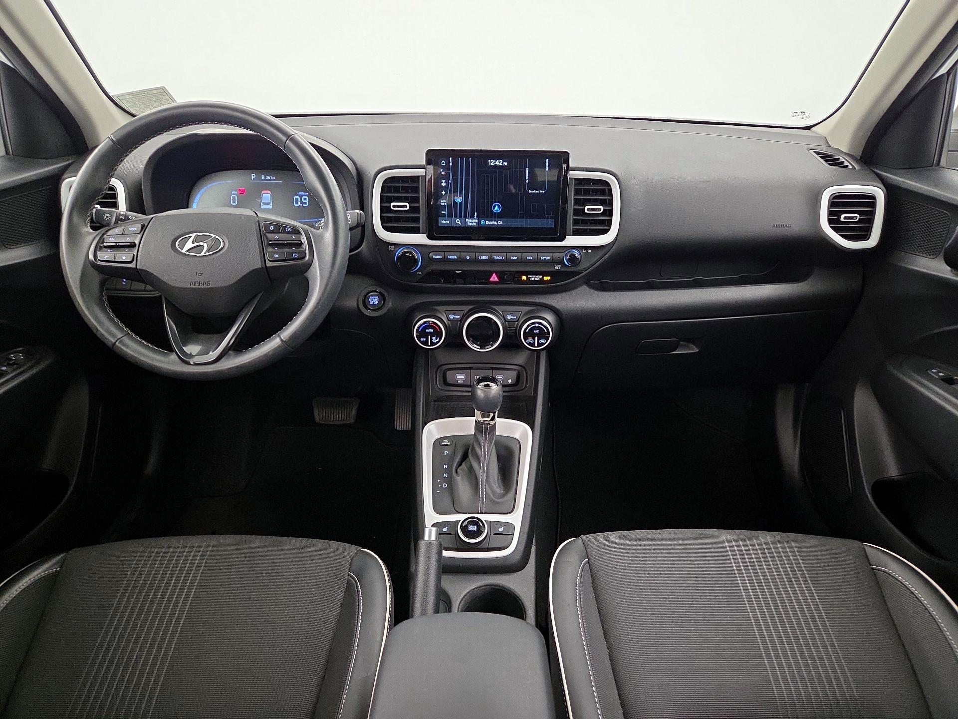 Thumbnail: 2023 Hyundai Venue - 9