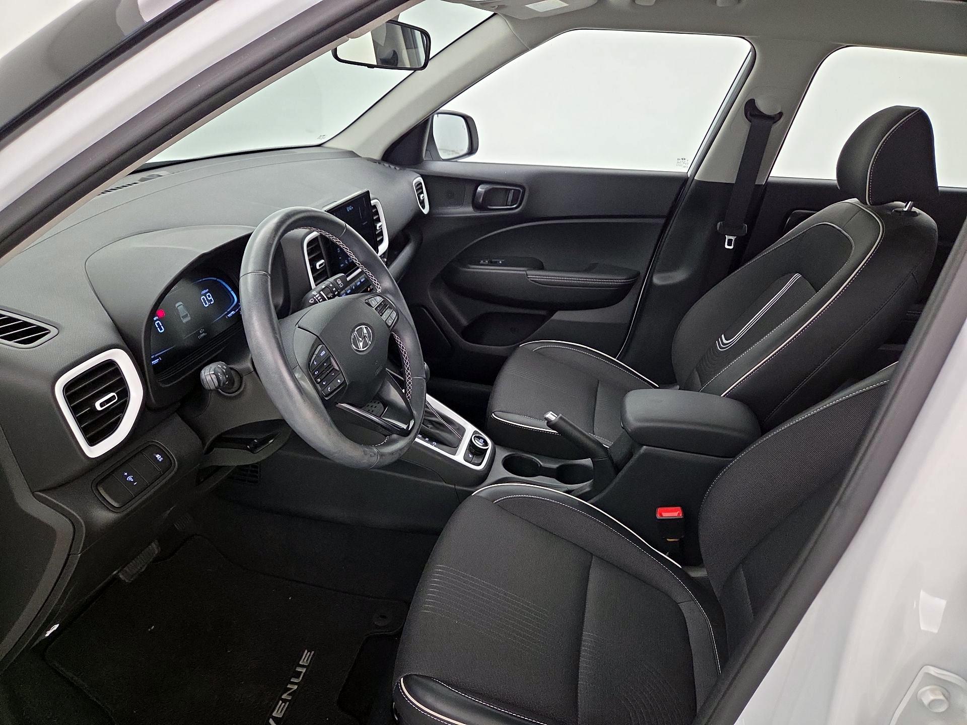 Thumbnail: 2023 Hyundai Venue - 11