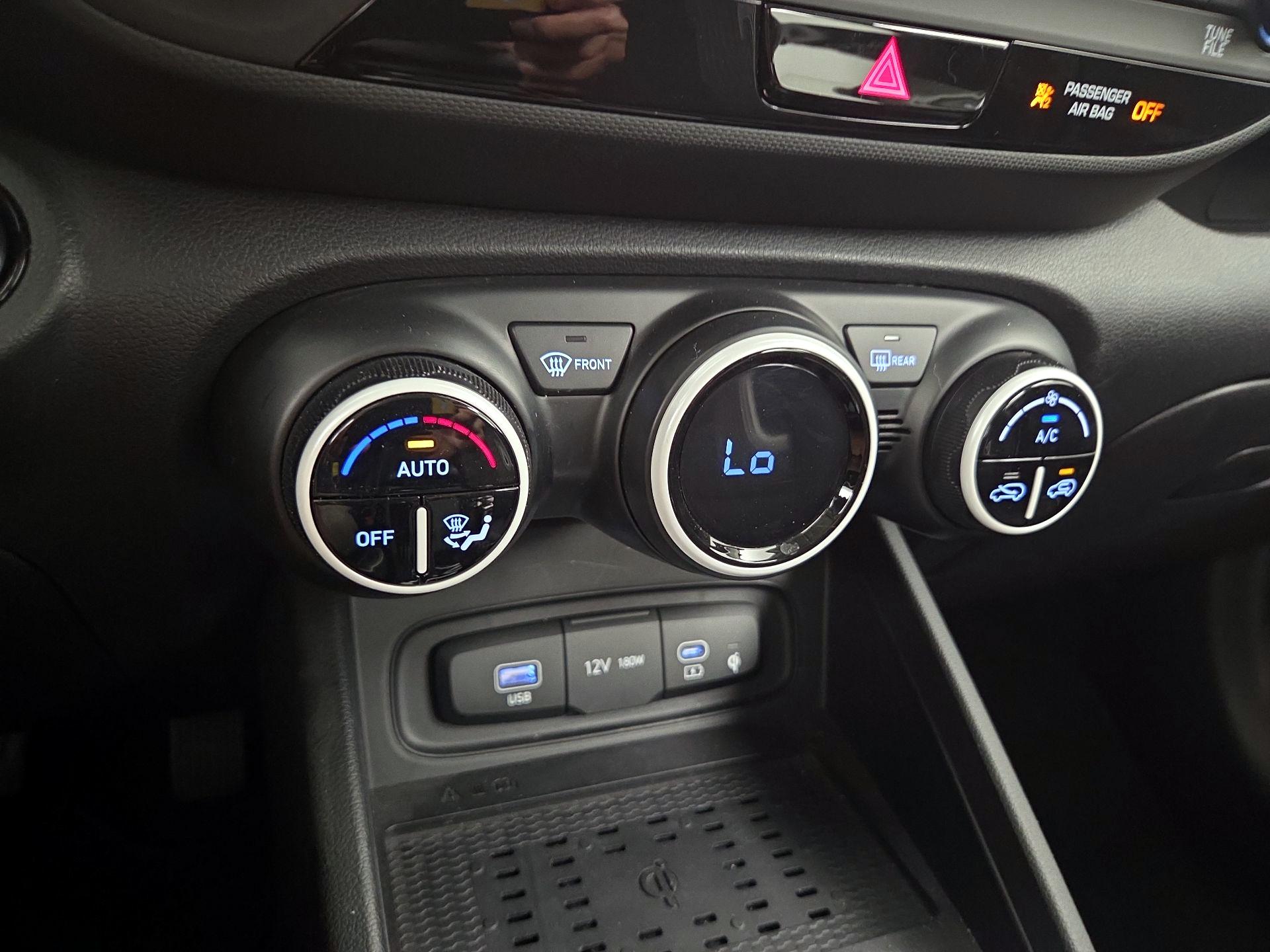 Thumbnail: 2023 Hyundai Venue - 17