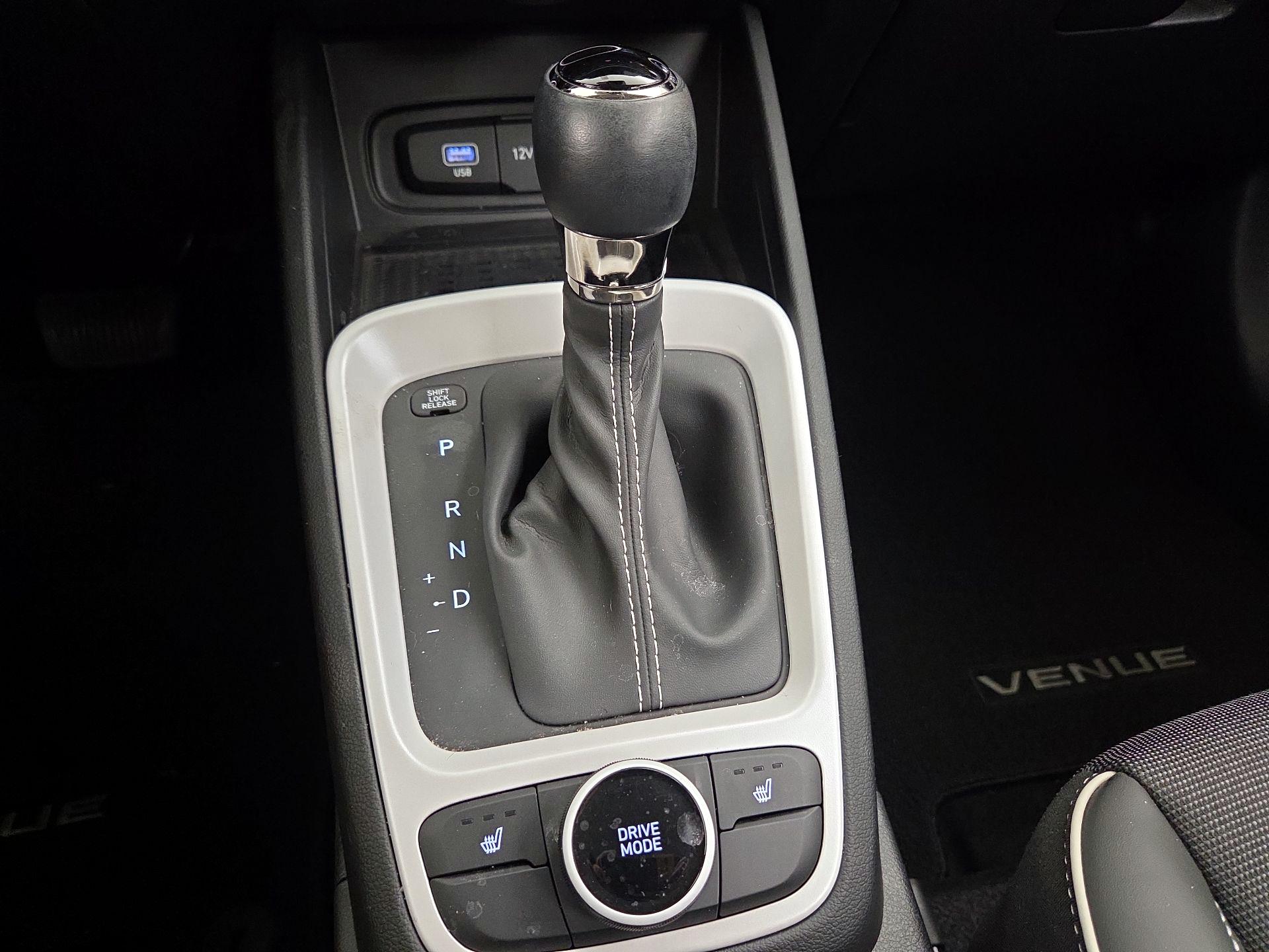 Thumbnail: 2023 Hyundai Venue - 18