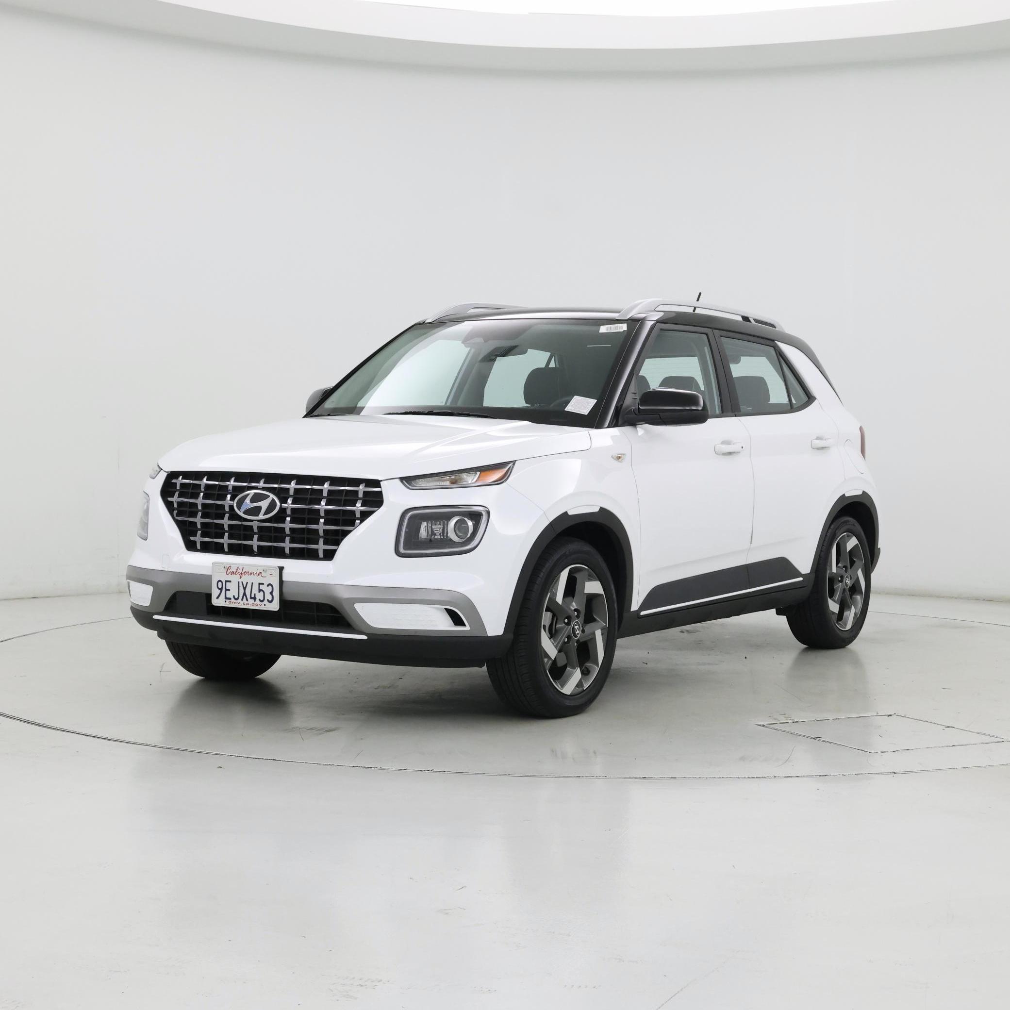 Thumbnail: 2023 Hyundai Venue - 4