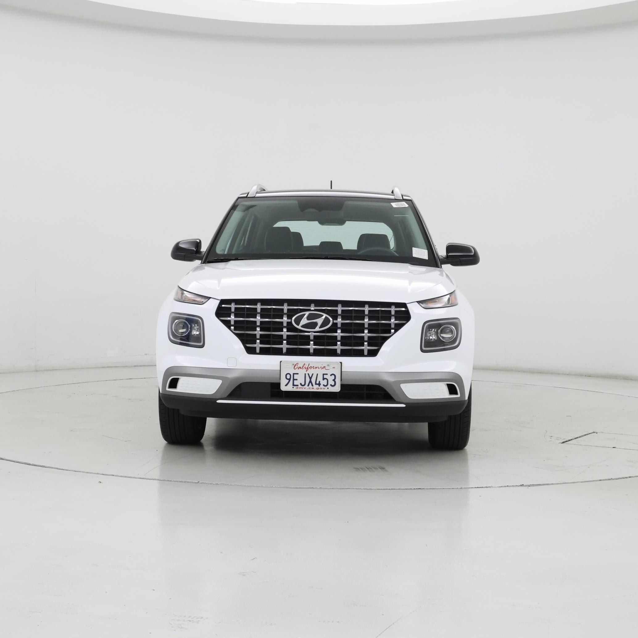 Thumbnail: 2023 Hyundai Venue - 5