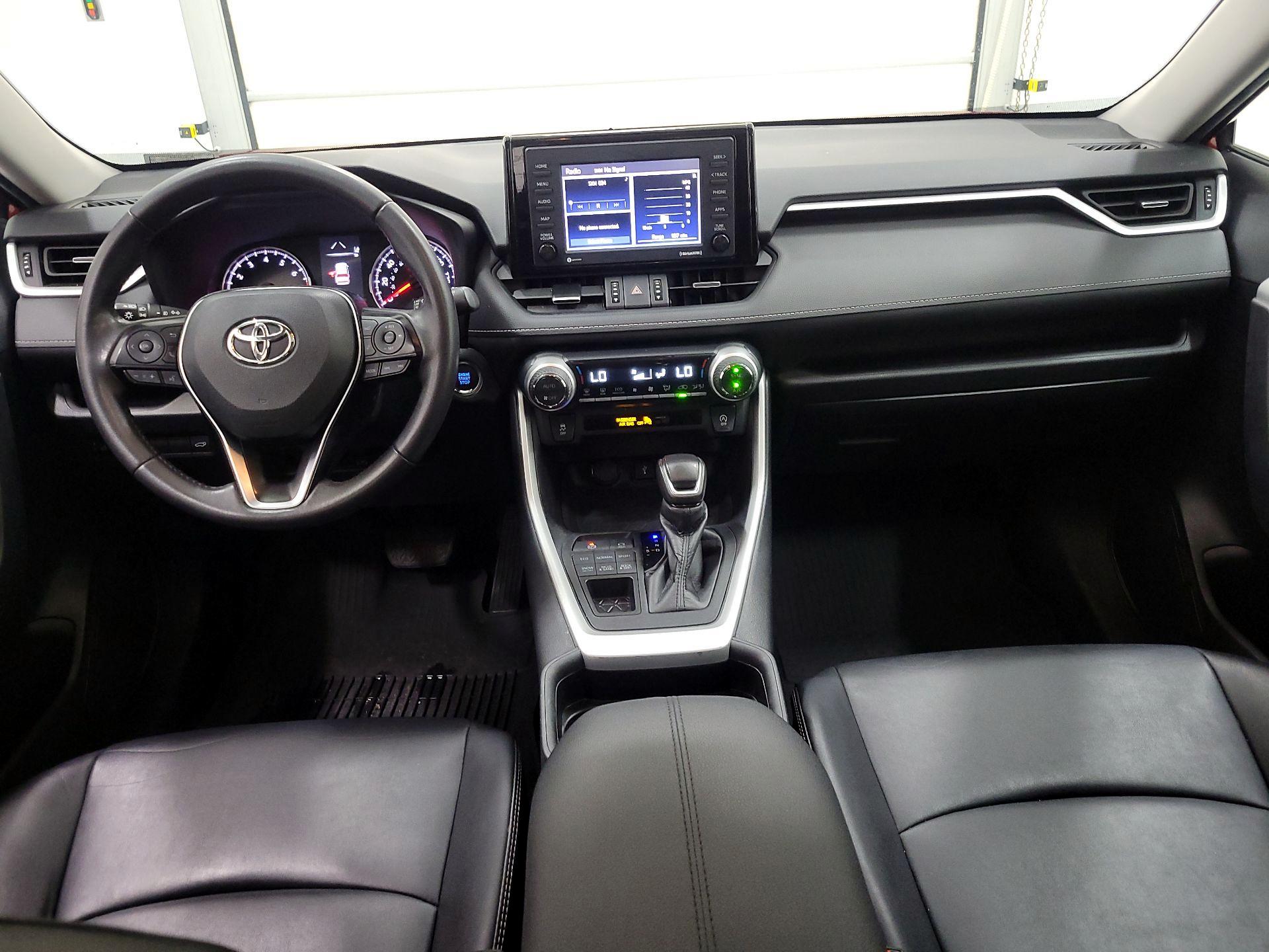 Thumbnail: 2021 Toyota RAV4 - 9