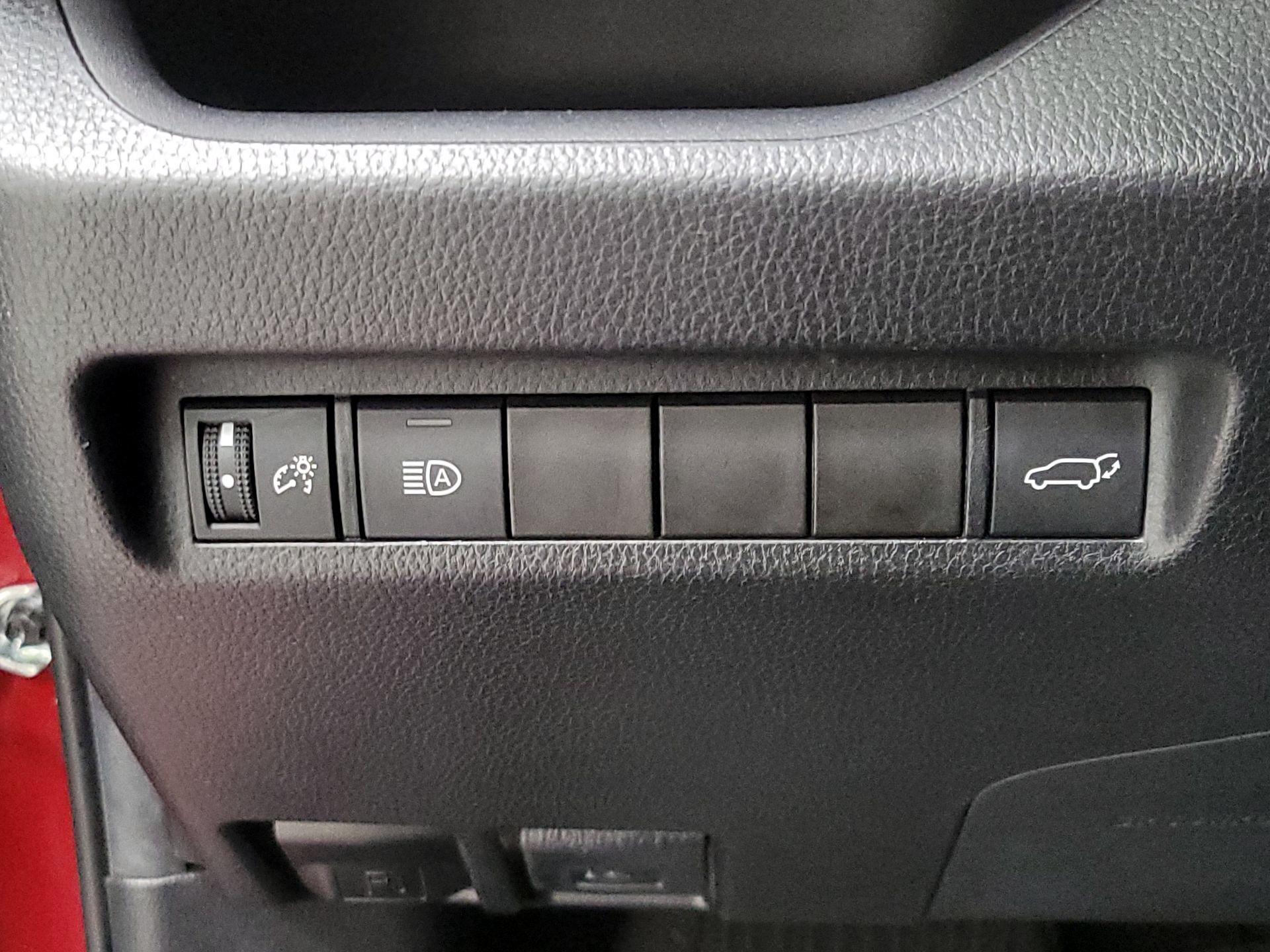 Thumbnail: 2021 Toyota RAV4 - 13