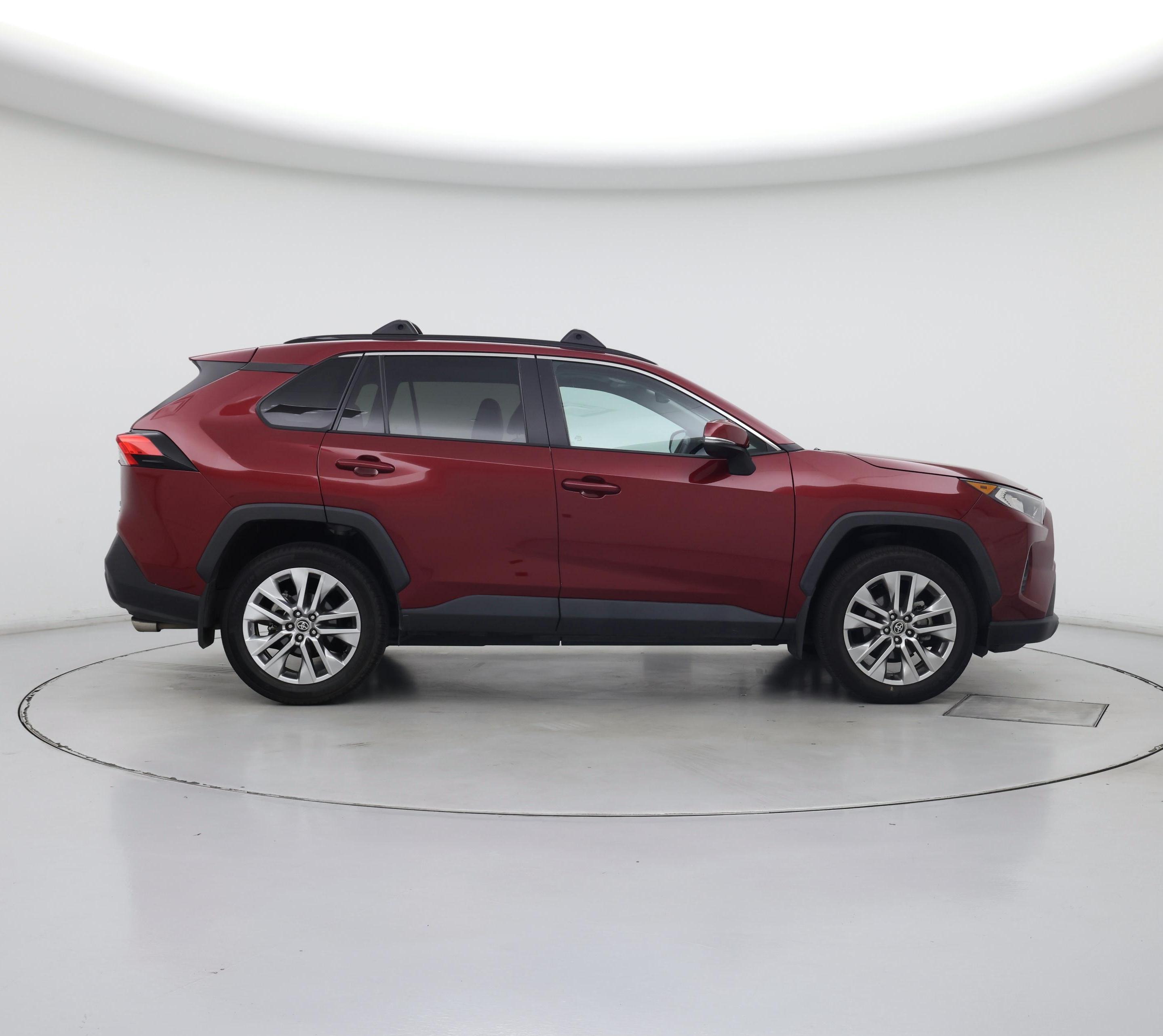 Thumbnail: 2021 Toyota RAV4 - 7