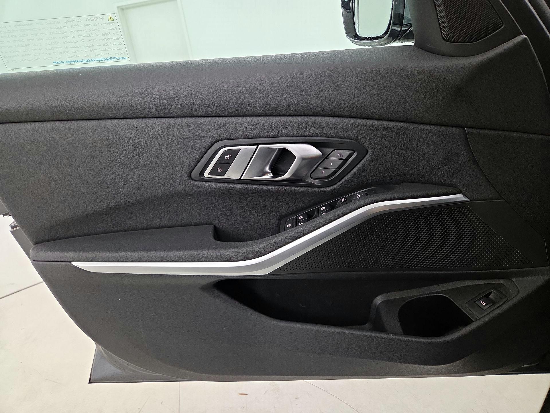 Thumbnail: 2020 BMW 3 Series - 12