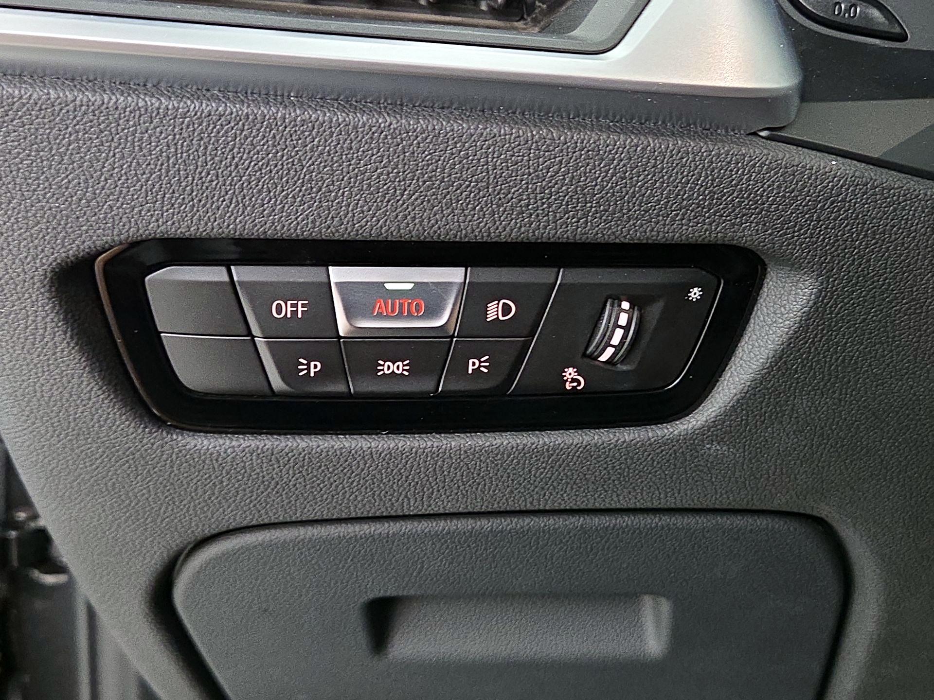 Thumbnail: 2020 BMW 3 Series - 13