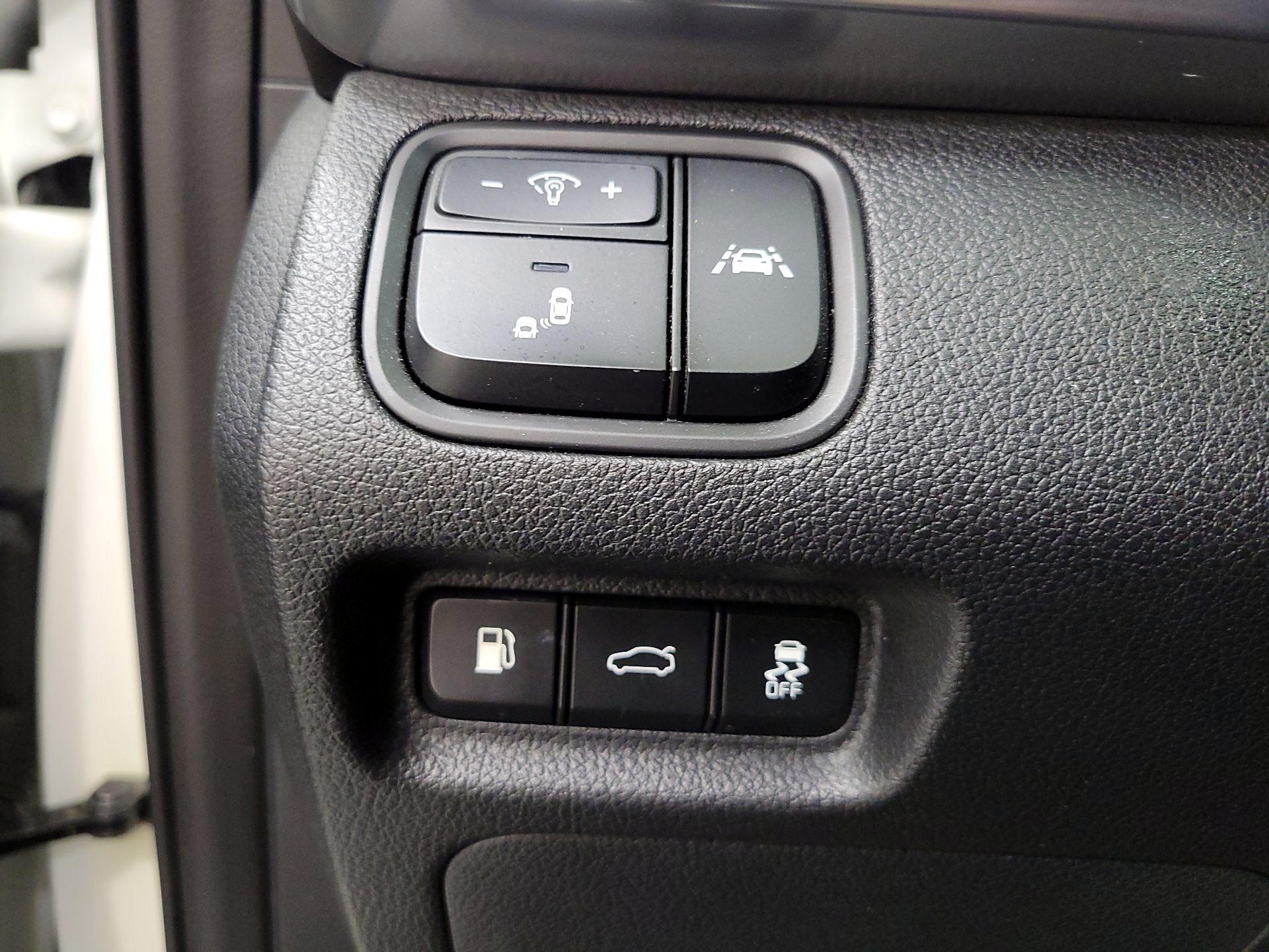 Thumbnail: 2017 Kia Optima - 13