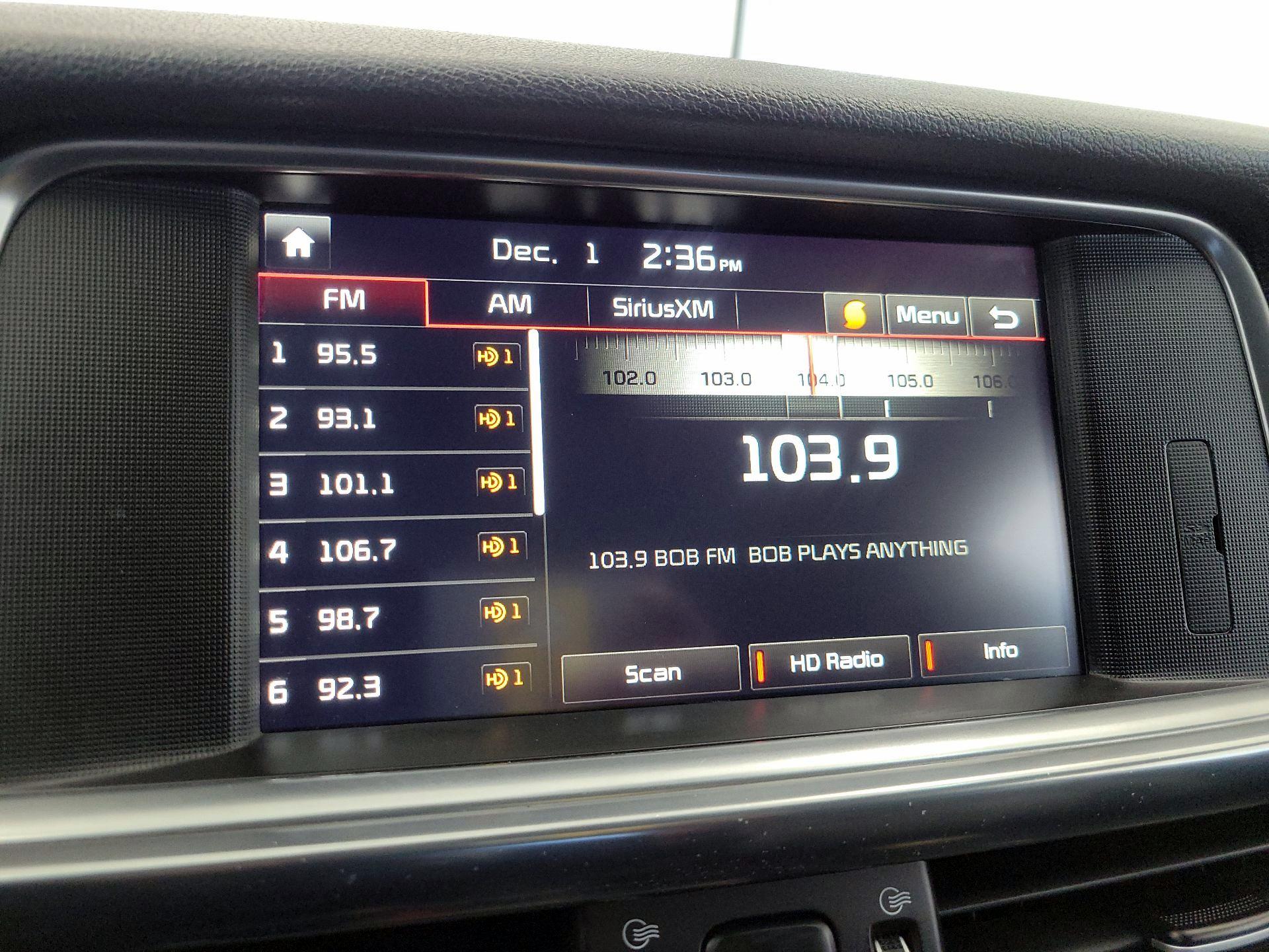 Thumbnail: 2017 Kia Optima - 15