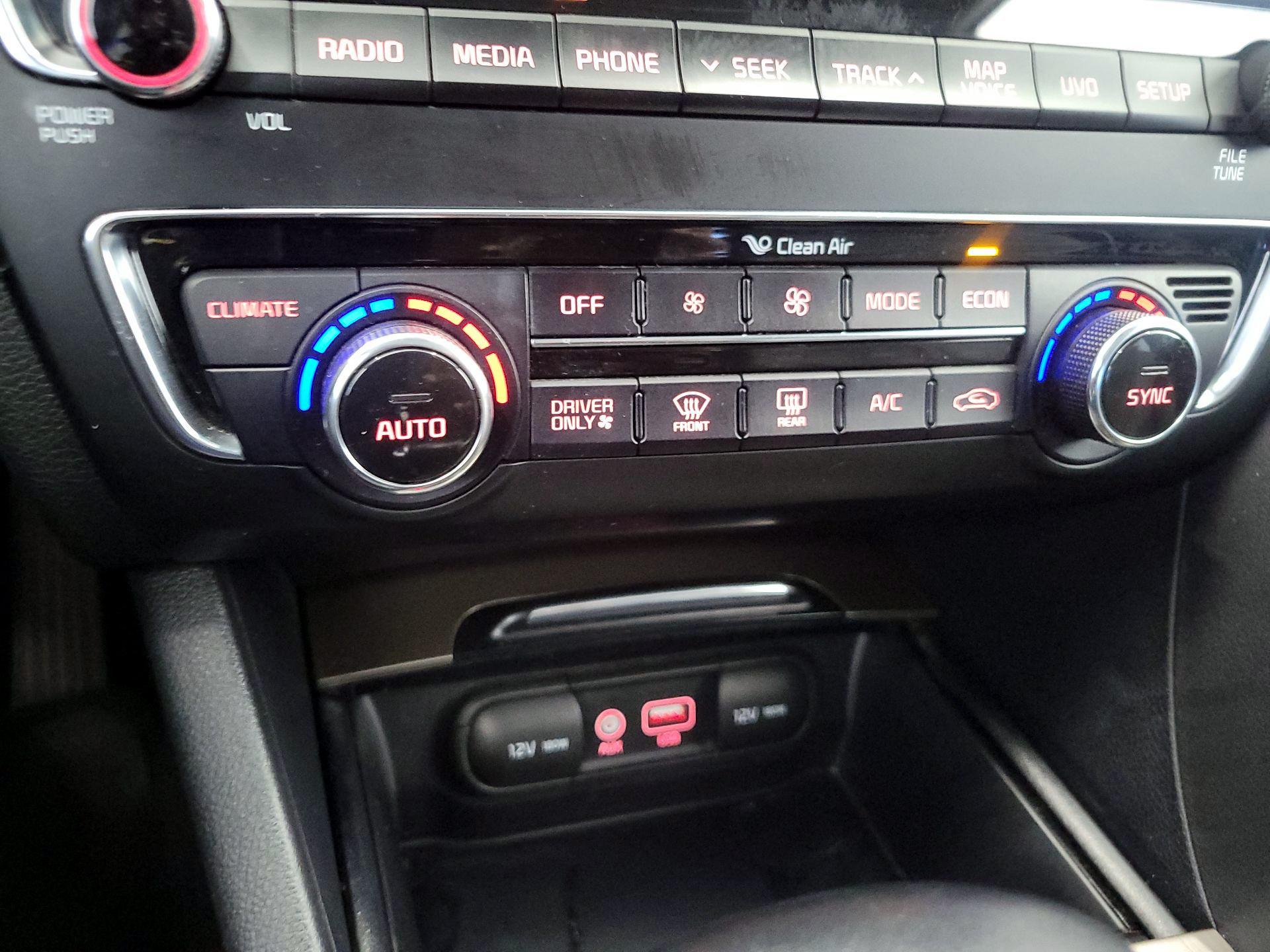 Thumbnail: 2017 Kia Optima - 16