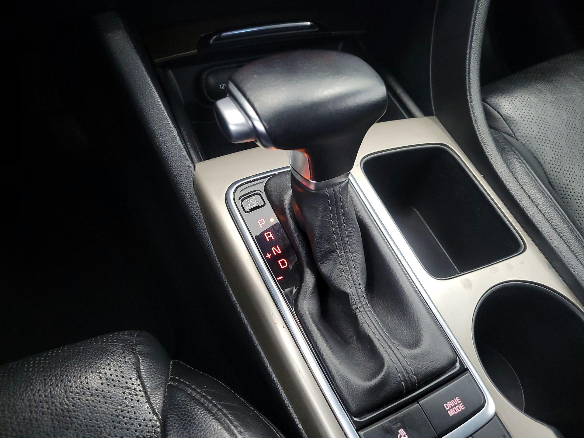 Thumbnail: 2017 Kia Optima - 17