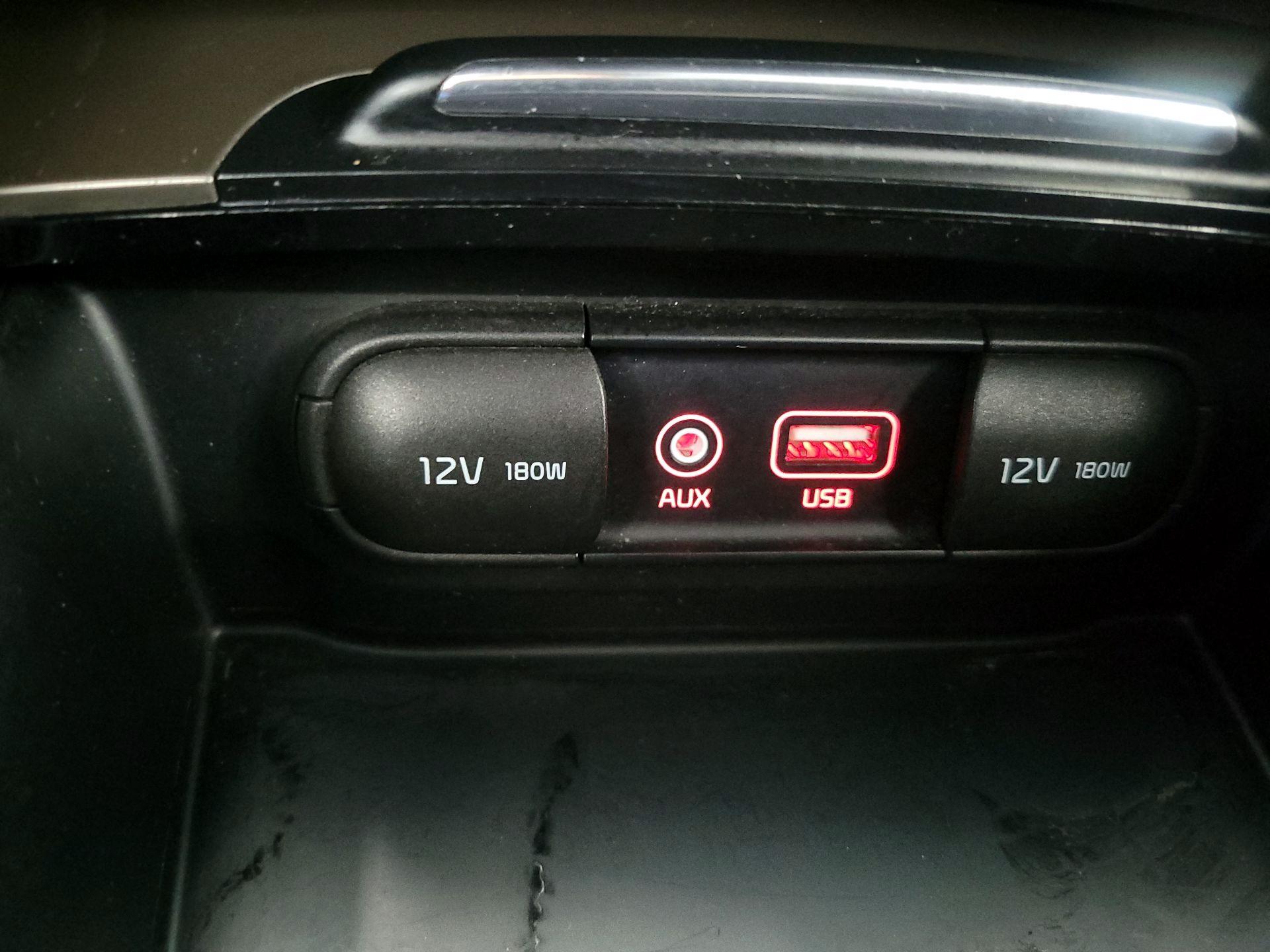 Thumbnail: 2017 Kia Optima - 18