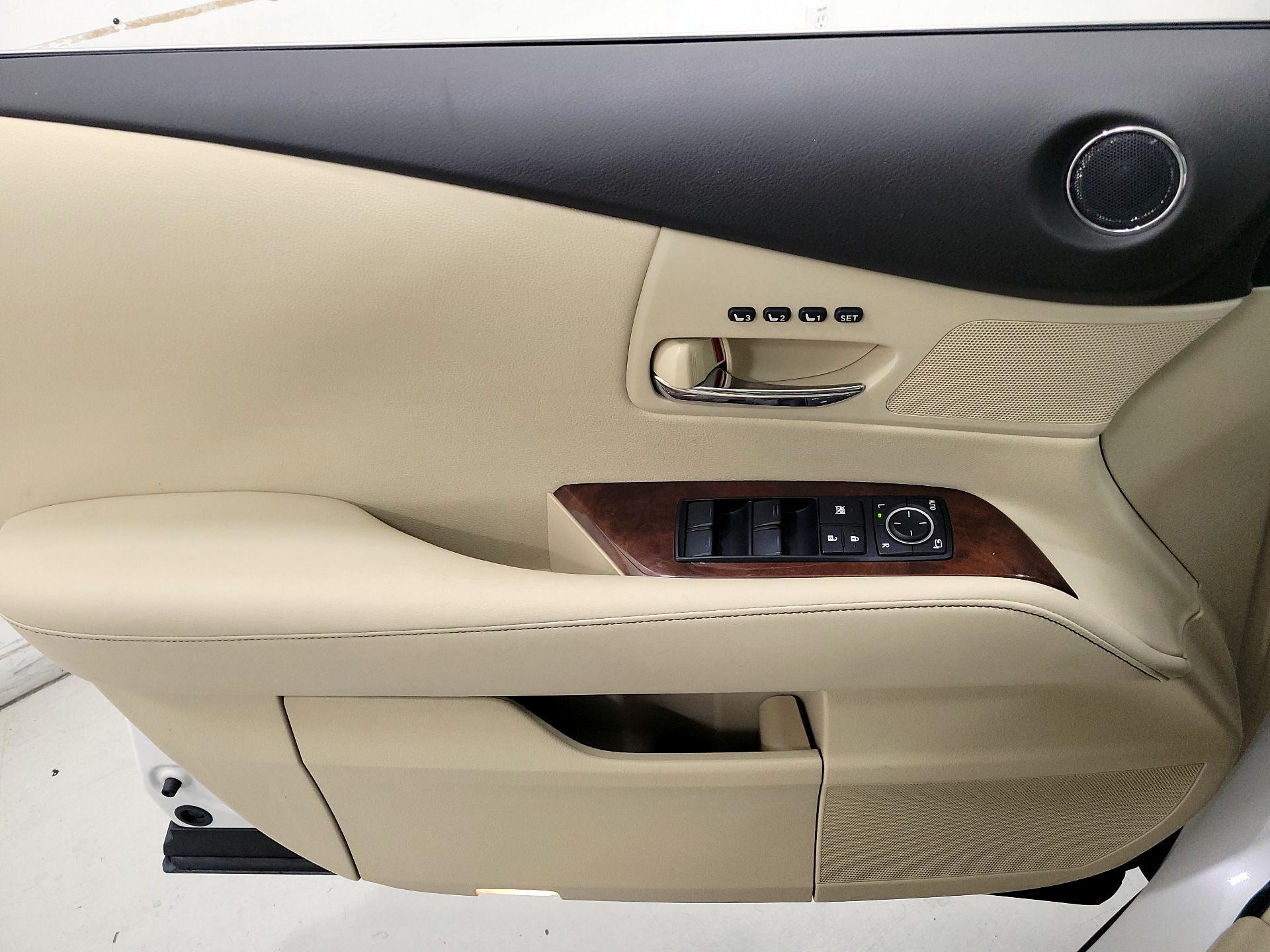 Thumbnail: 2015 Lexus RX - 12