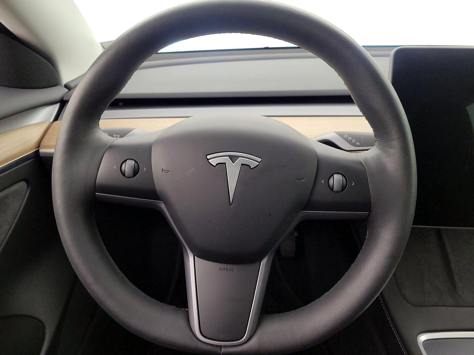 Thumbnail: 2023 Tesla Model 3 - 10