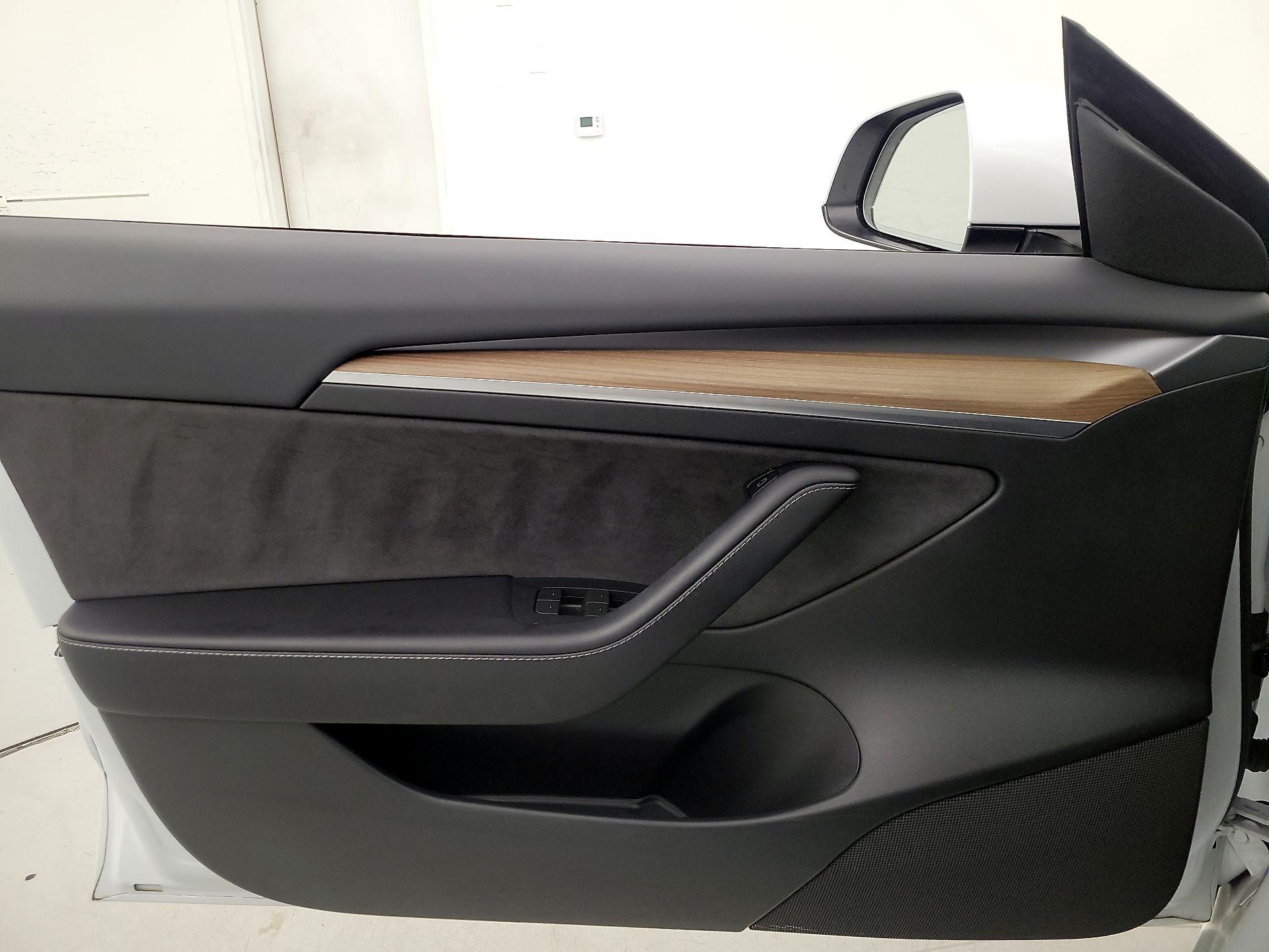 Thumbnail: 2023 Tesla Model 3 - 12