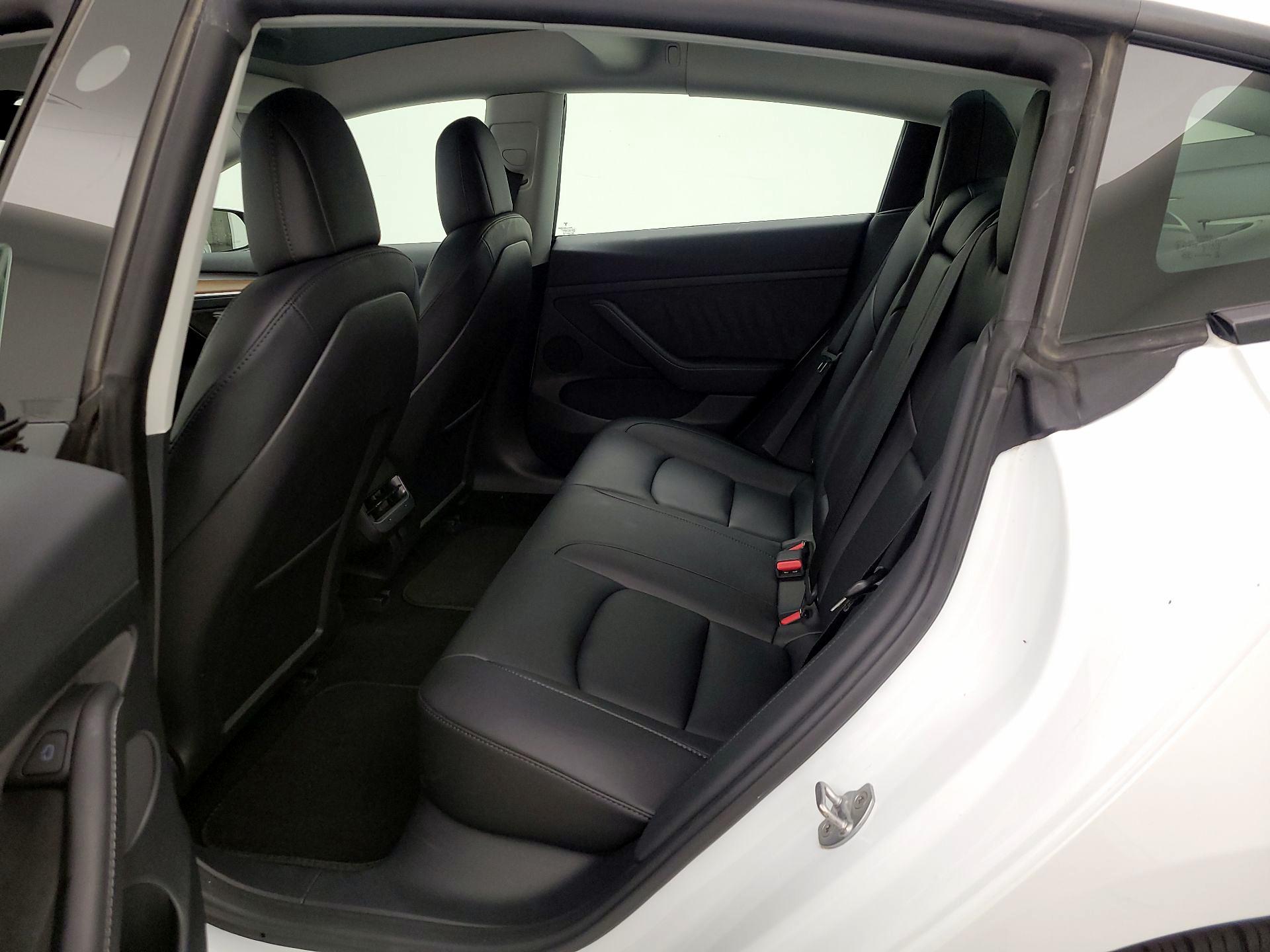 Thumbnail: 2023 Tesla Model 3 - 19