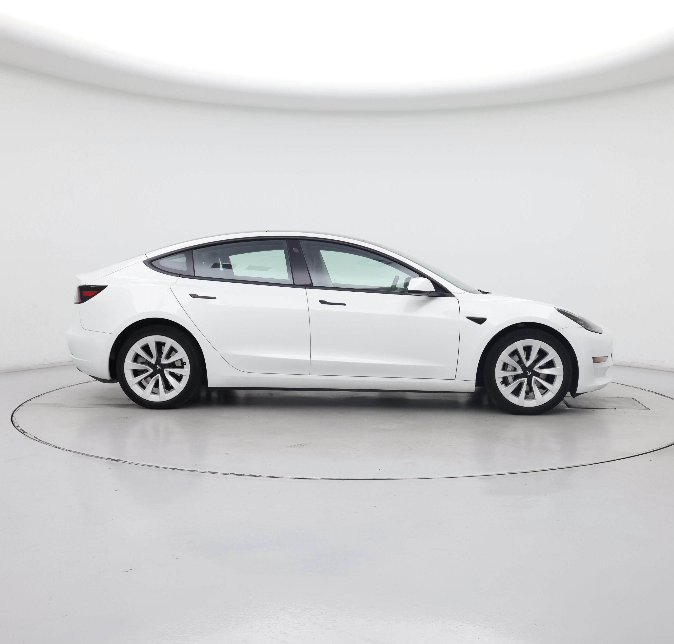 Thumbnail: 2023 Tesla Model 3 - 7