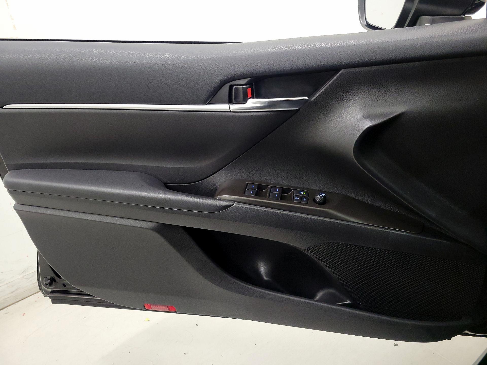 Thumbnail: 2023 Toyota Camry - 12