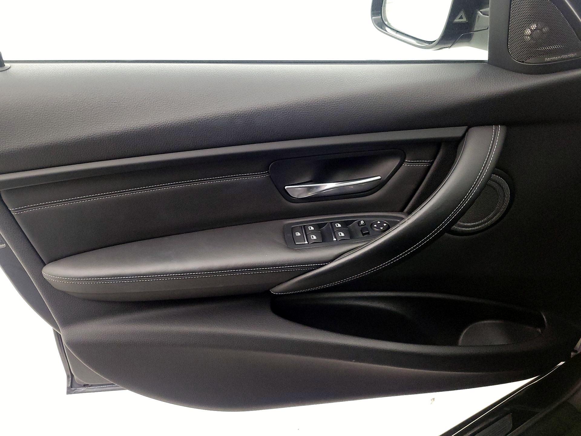 Thumbnail: 2016 BMW M3 - 12