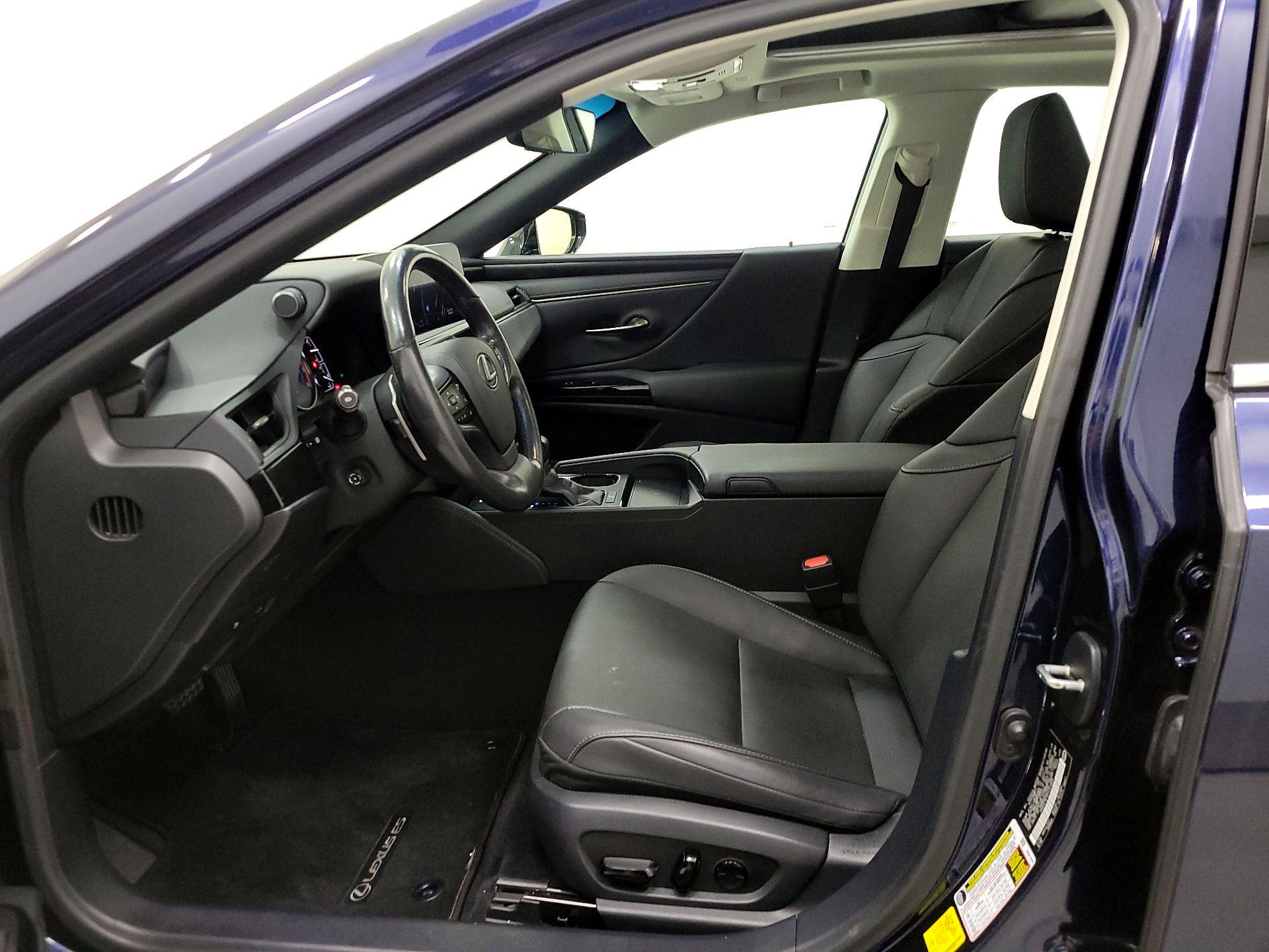 Thumbnail: 2023 Lexus ES - 11