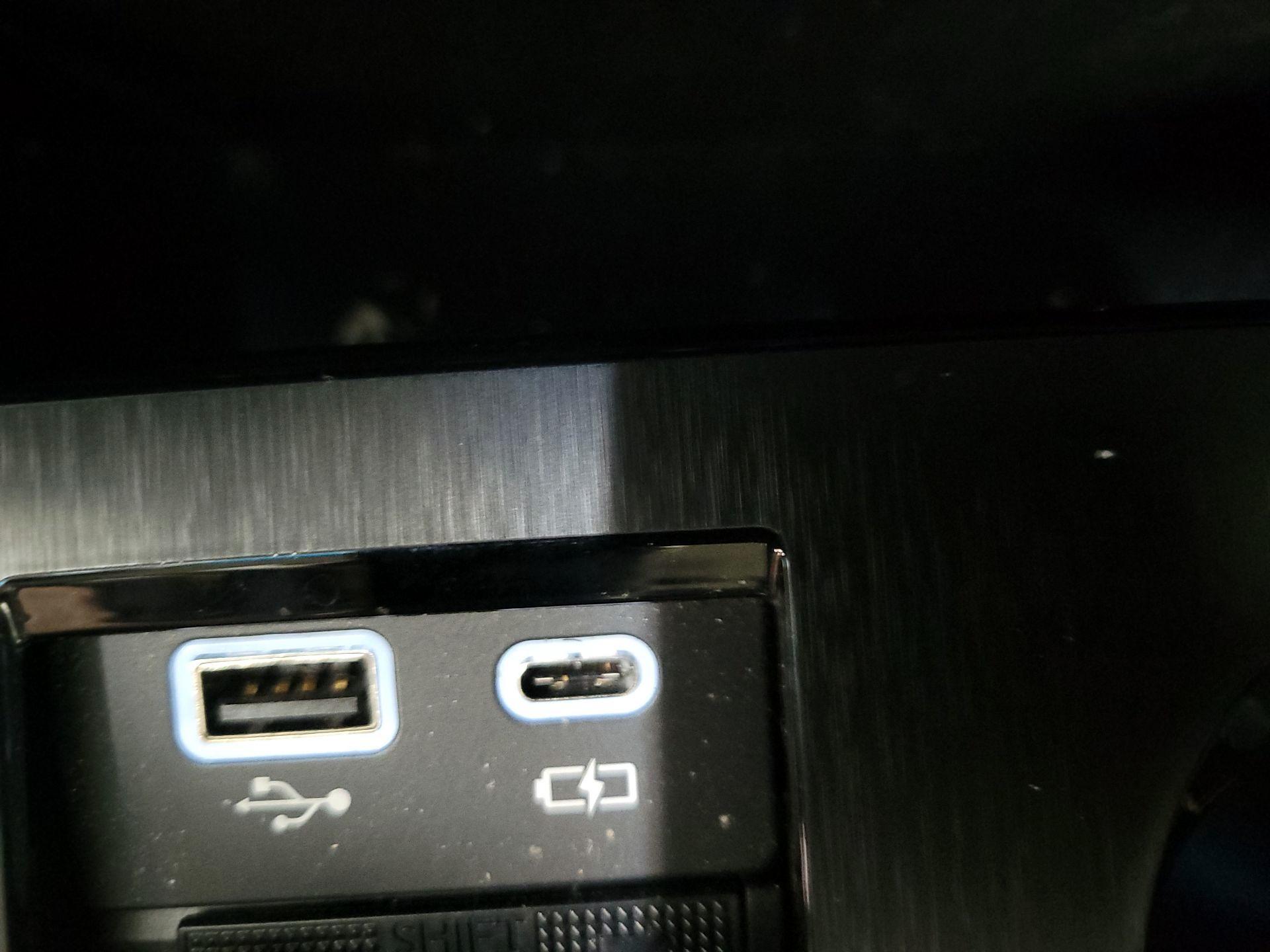 Thumbnail: 2023 Lexus ES - 19