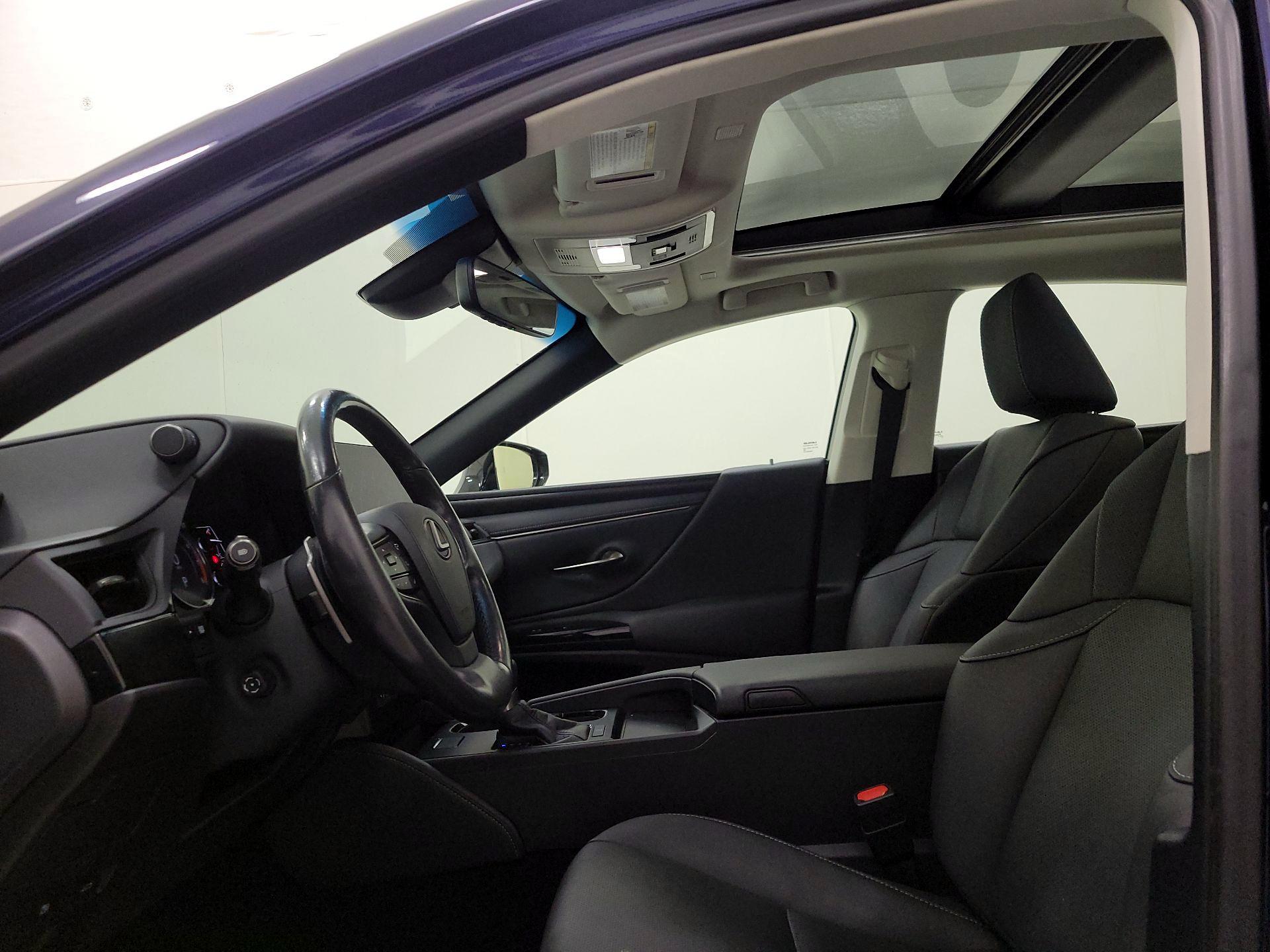 Thumbnail: 2023 Lexus ES - 20