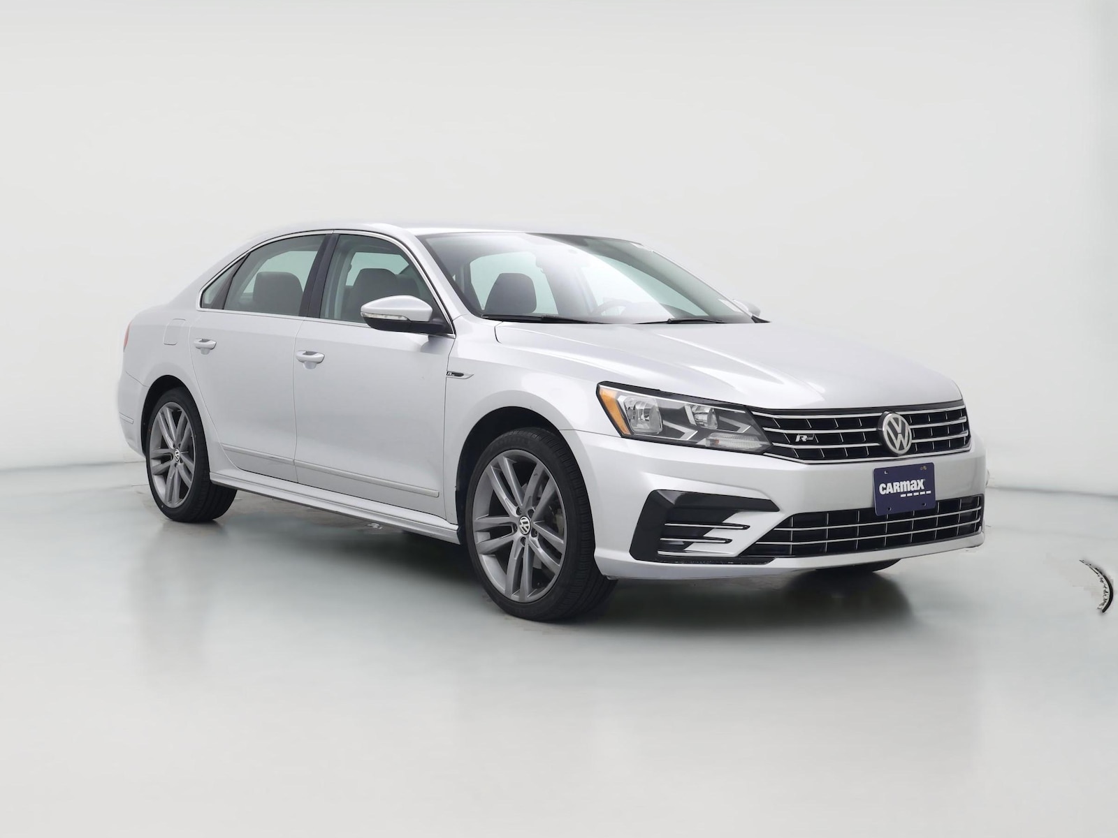 2017 Volkswagen Passat R-Line