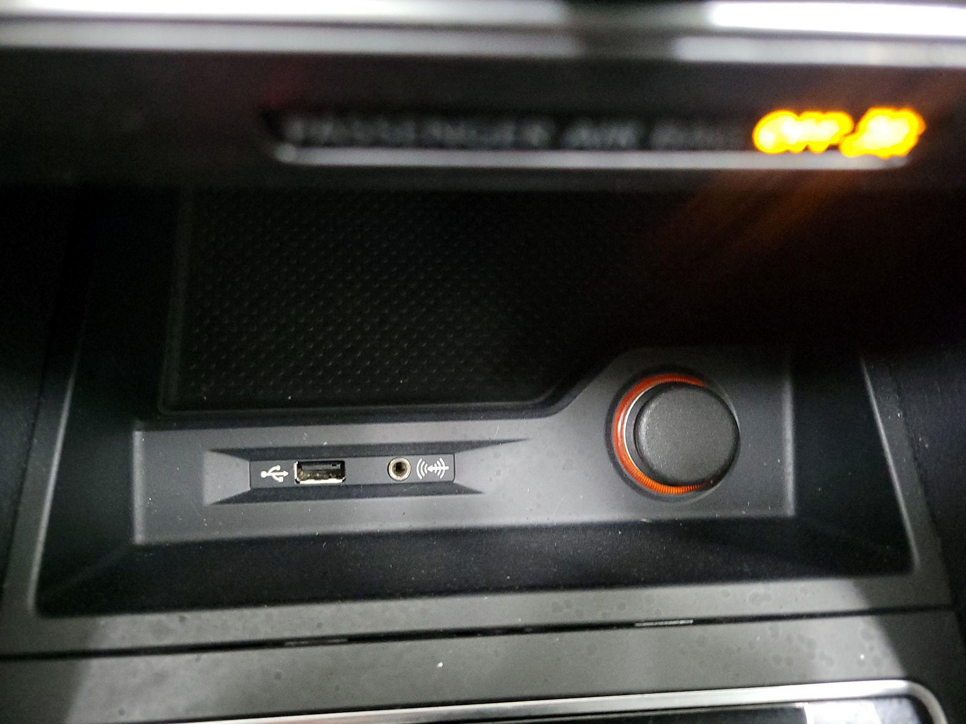 Thumbnail: 2017 Volkswagen Passat - 18