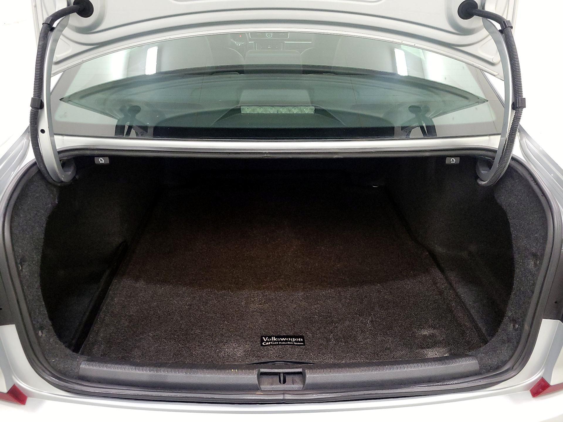 Thumbnail: 2017 Volkswagen Passat - 20