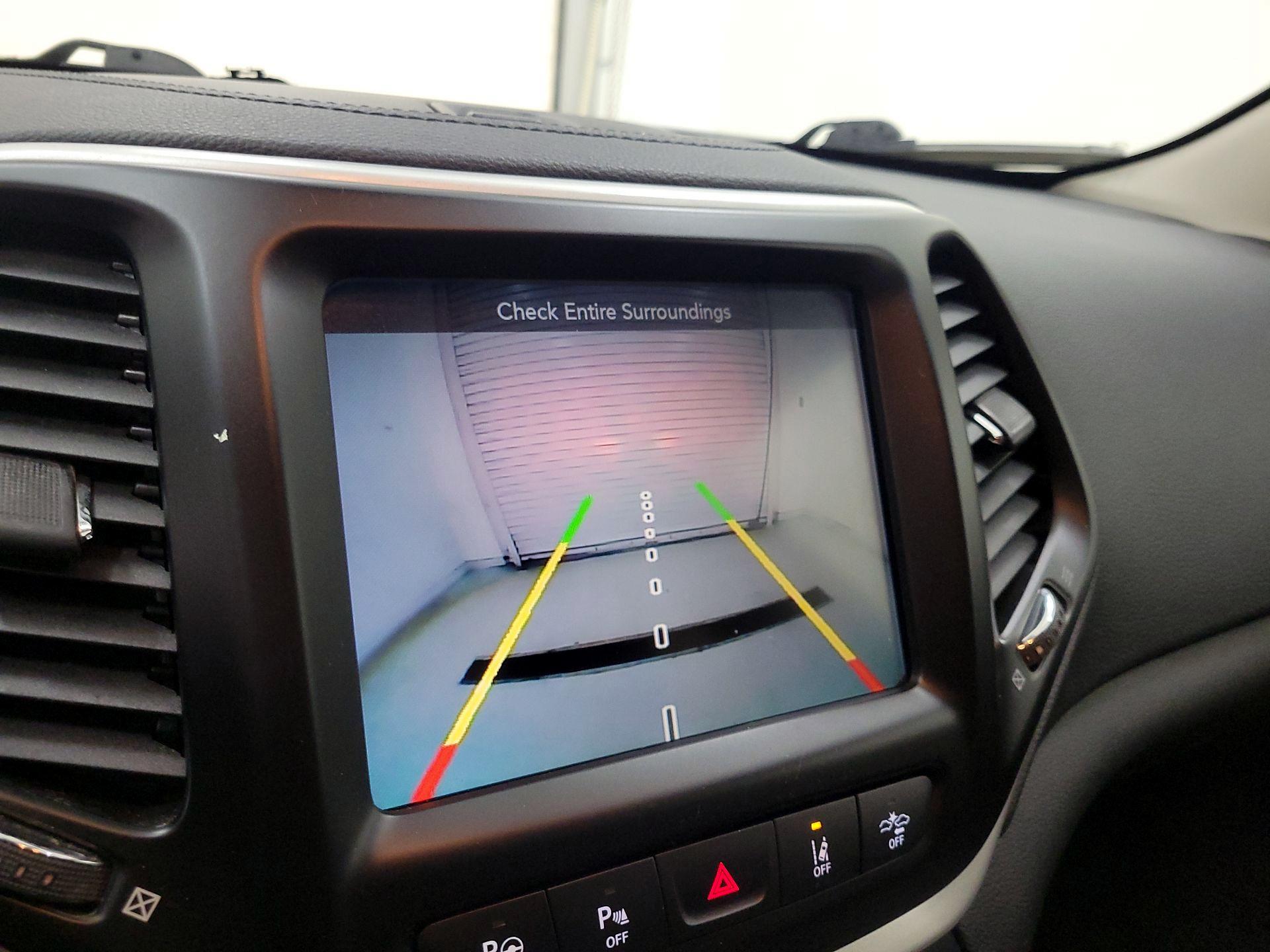 Thumbnail: 2014 Jeep Cherokee - 14