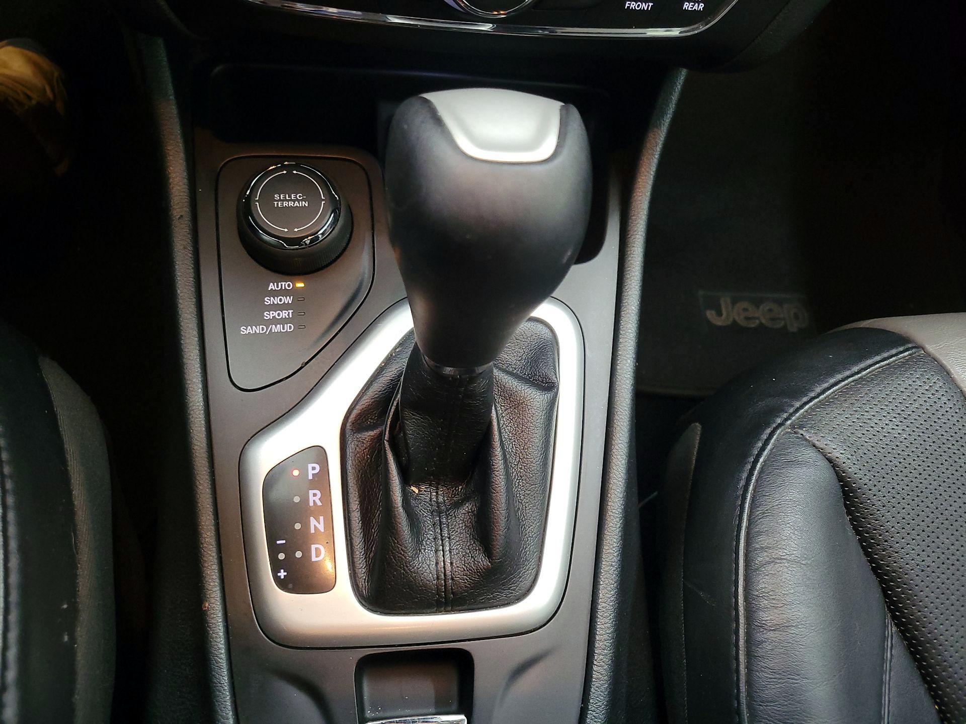 Thumbnail: 2014 Jeep Cherokee - 17