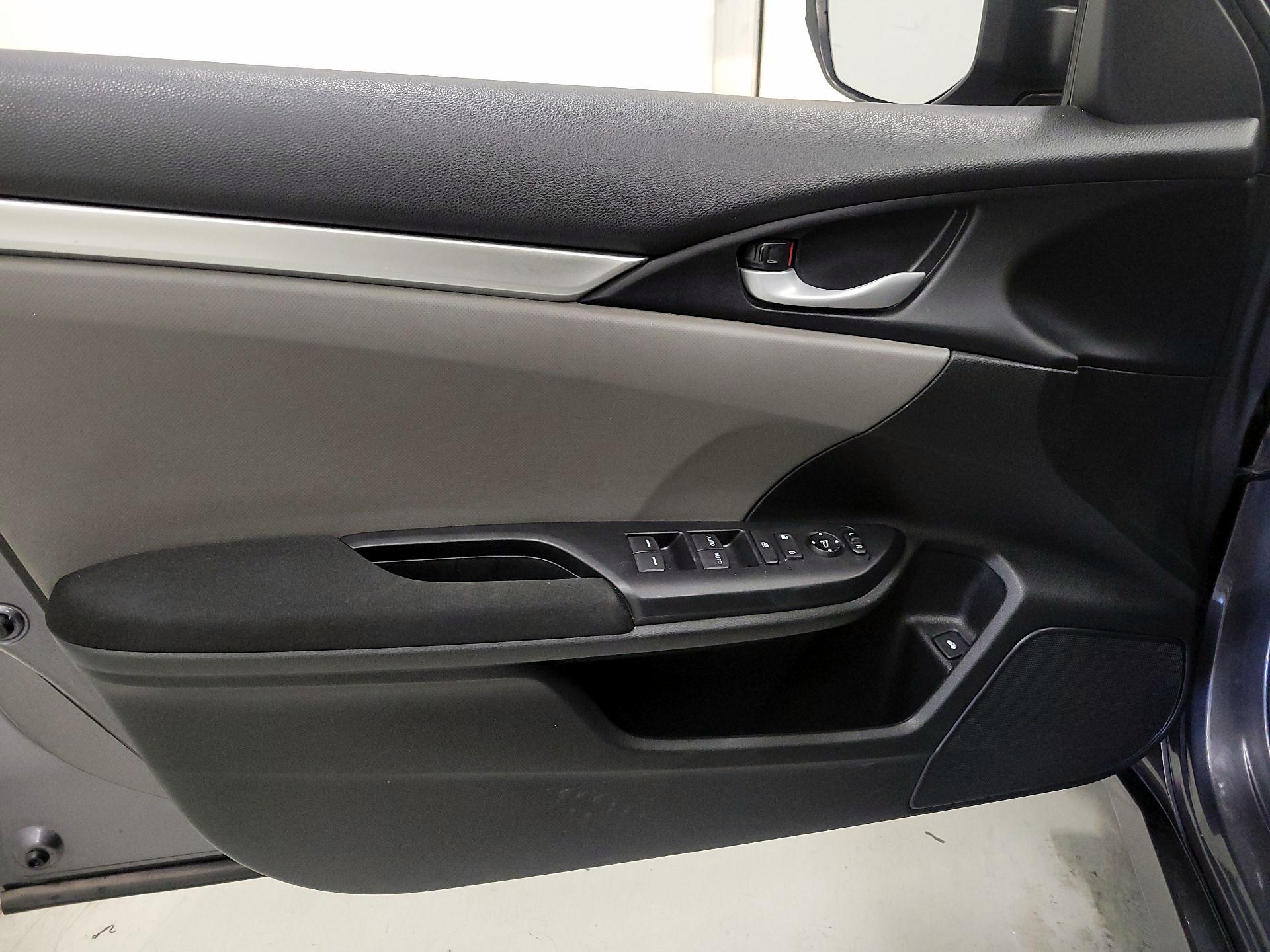 Thumbnail: 2019 Honda Civic - 12