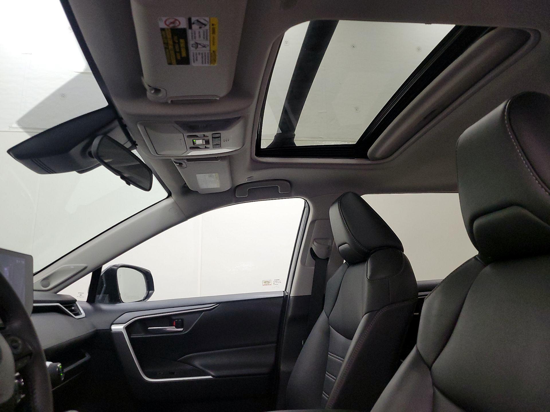 Thumbnail: 2023 Toyota RAV4 - 19