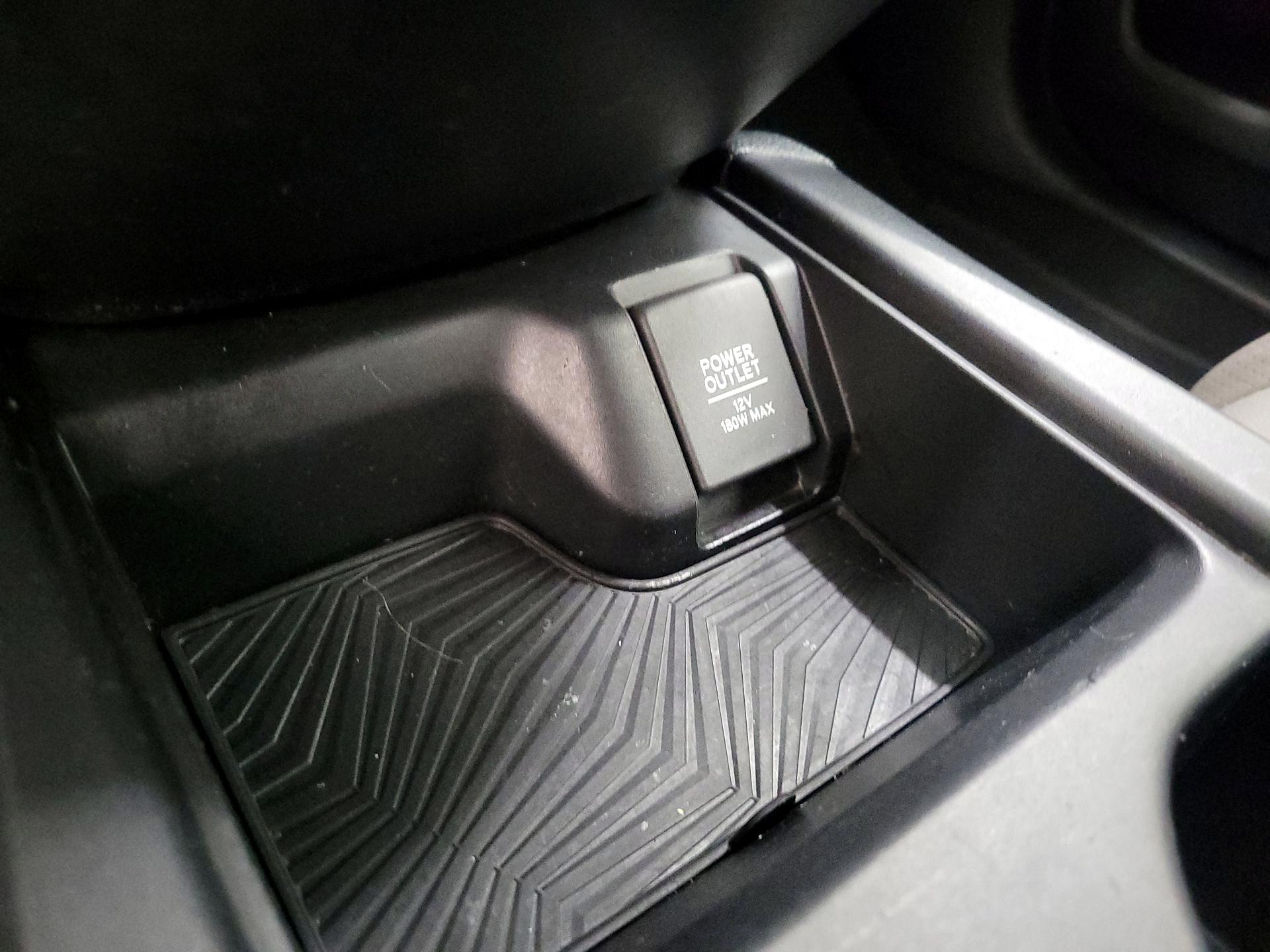 Thumbnail: 2017 Honda CR-V - 18