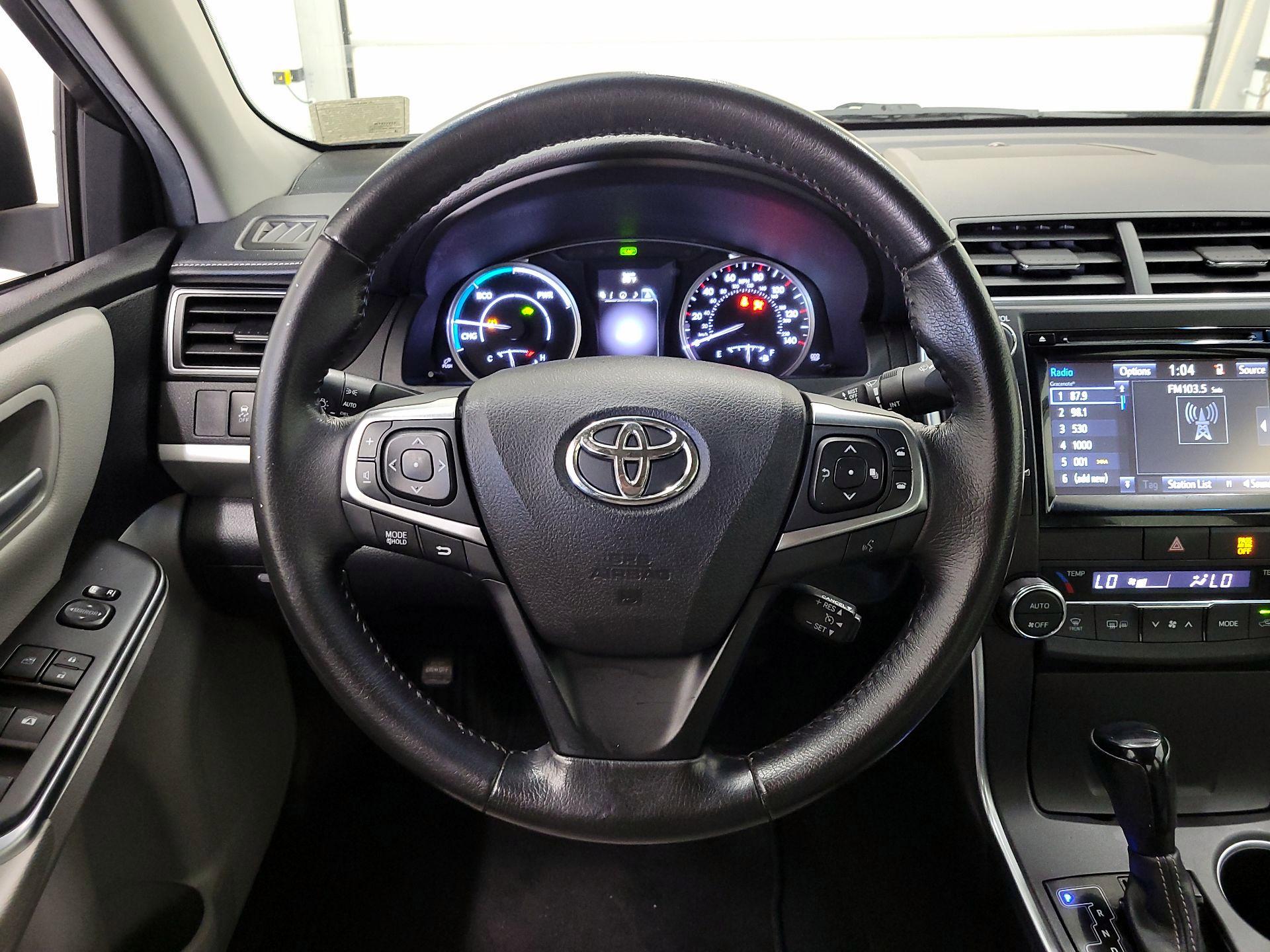 Thumbnail: 2015 Toyota Camry - 10